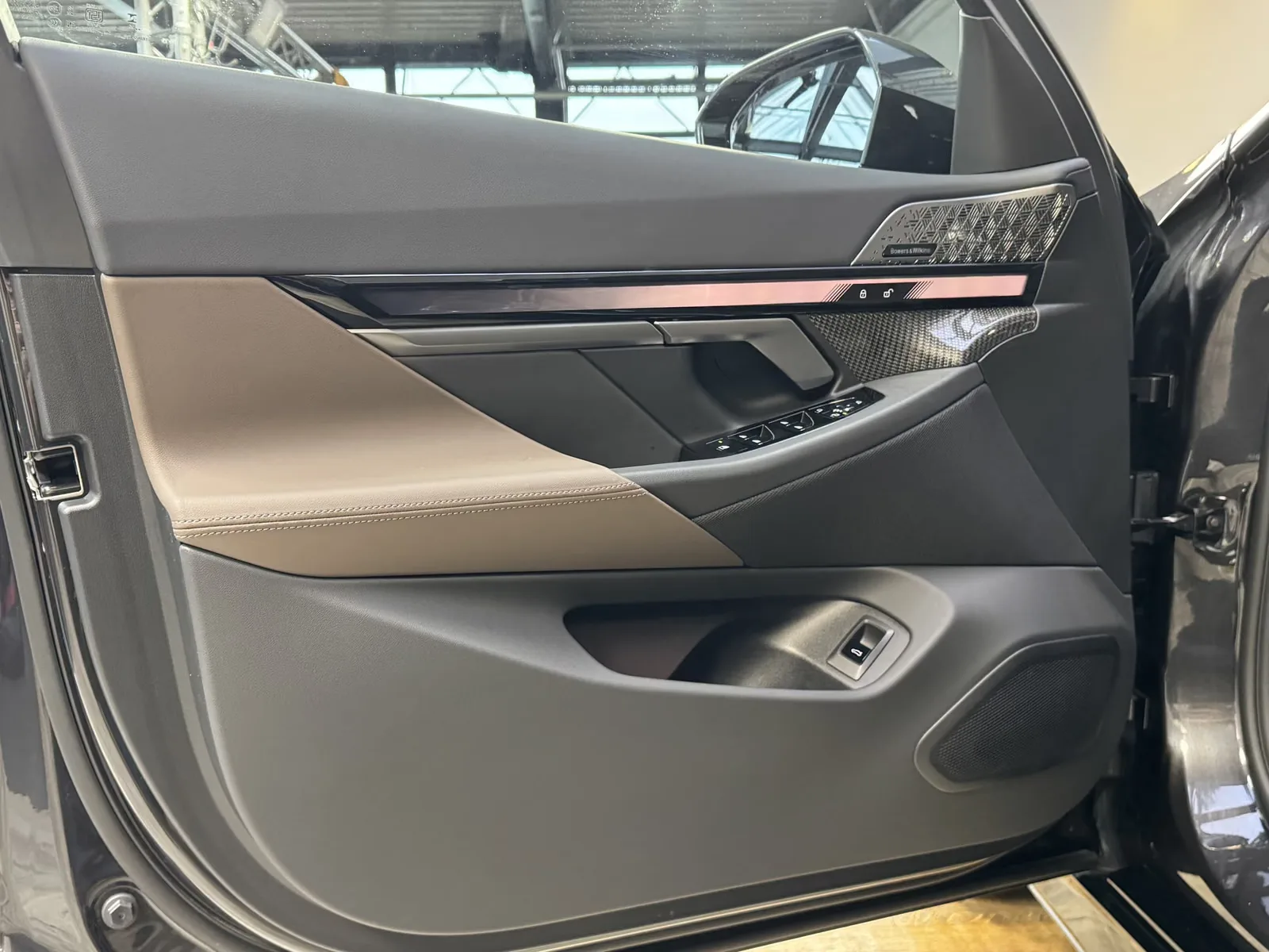 2025 BMW 540d Touring, 19/30
