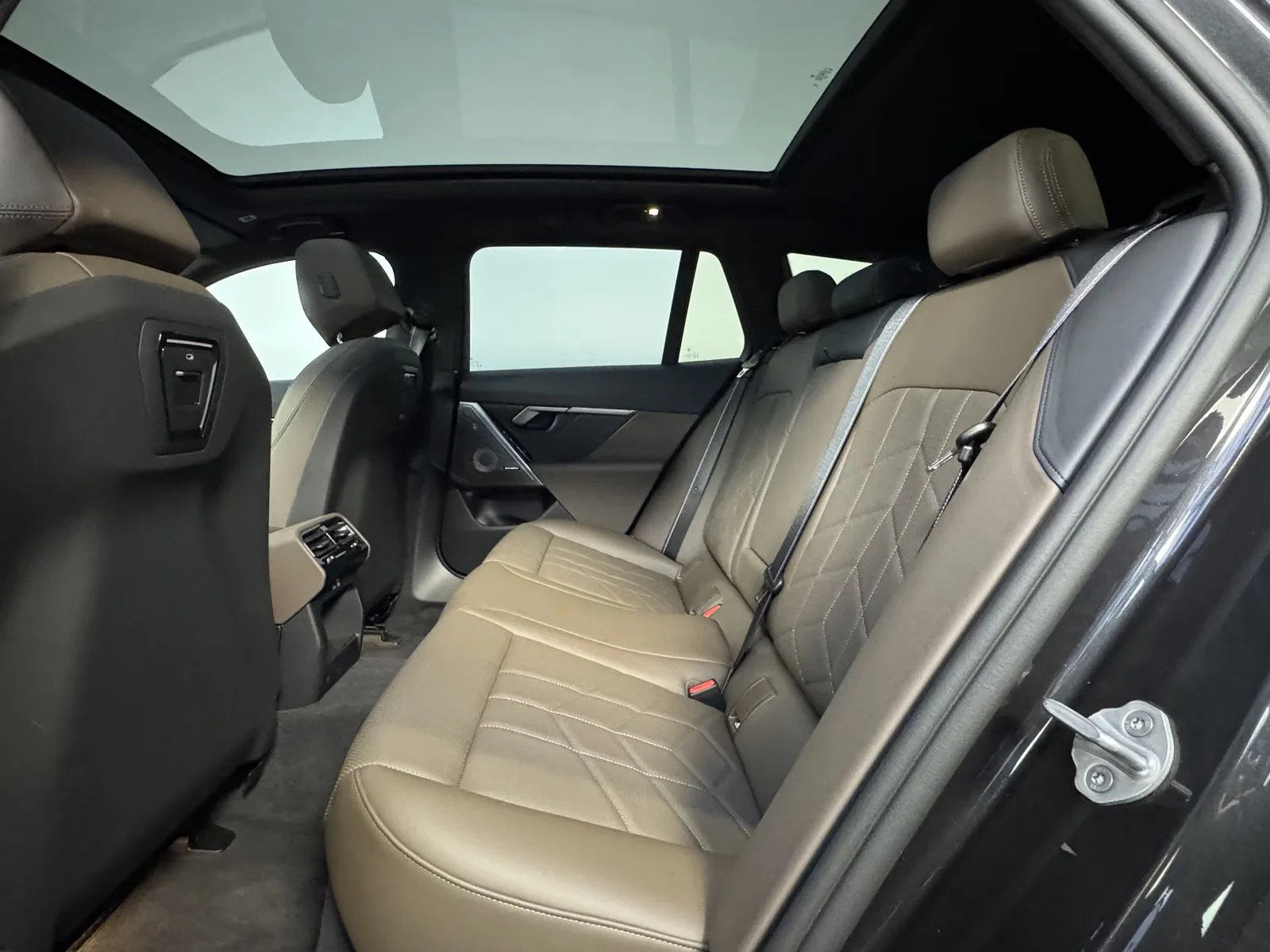 2025 BMW 540d Touring, 21/30