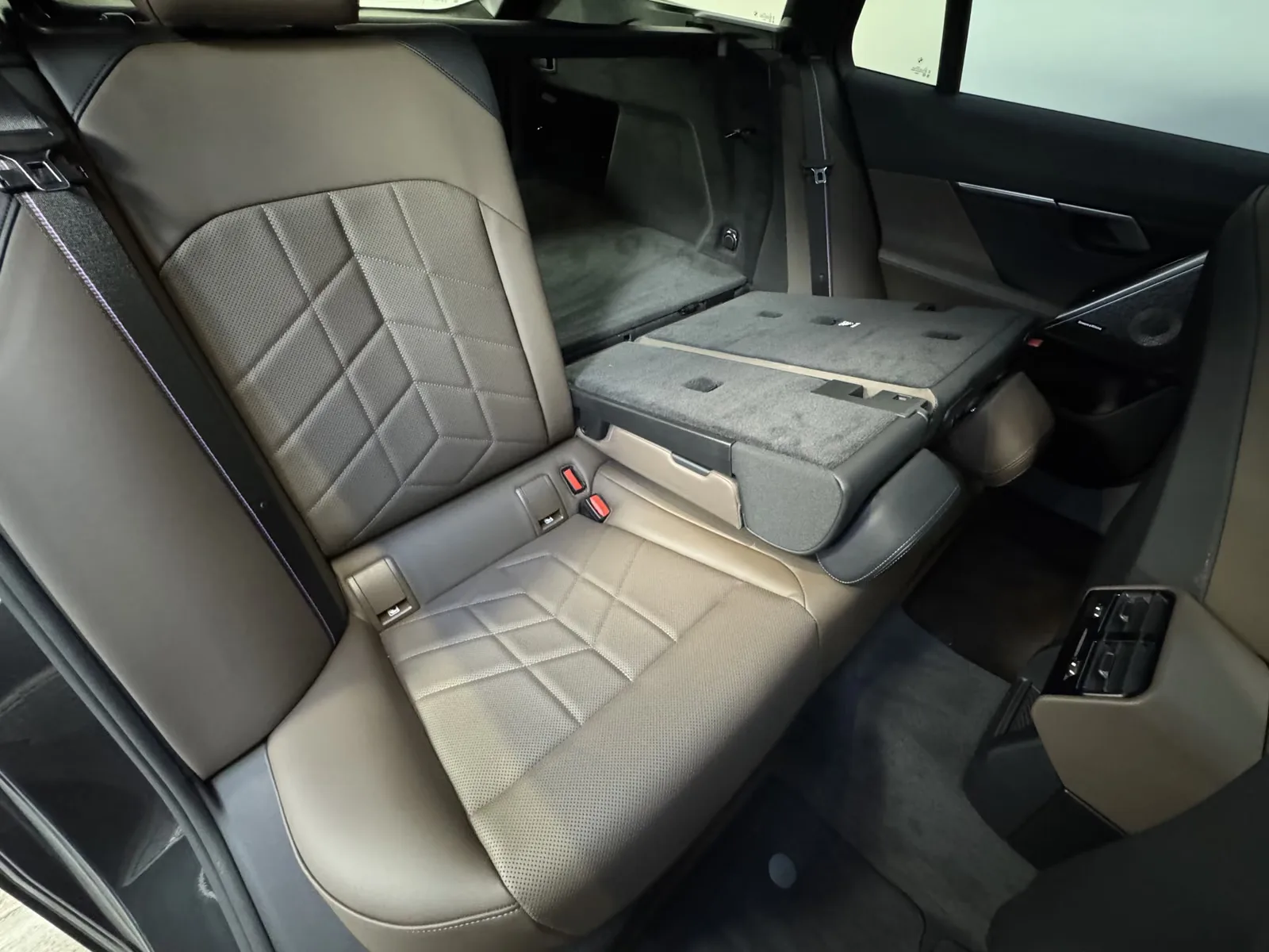 2025 BMW 540d Touring, 26/30