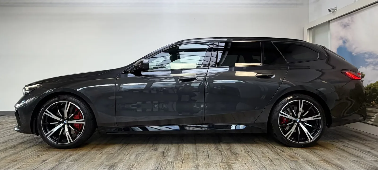 2025 BMW 540d Touring, 3/30
