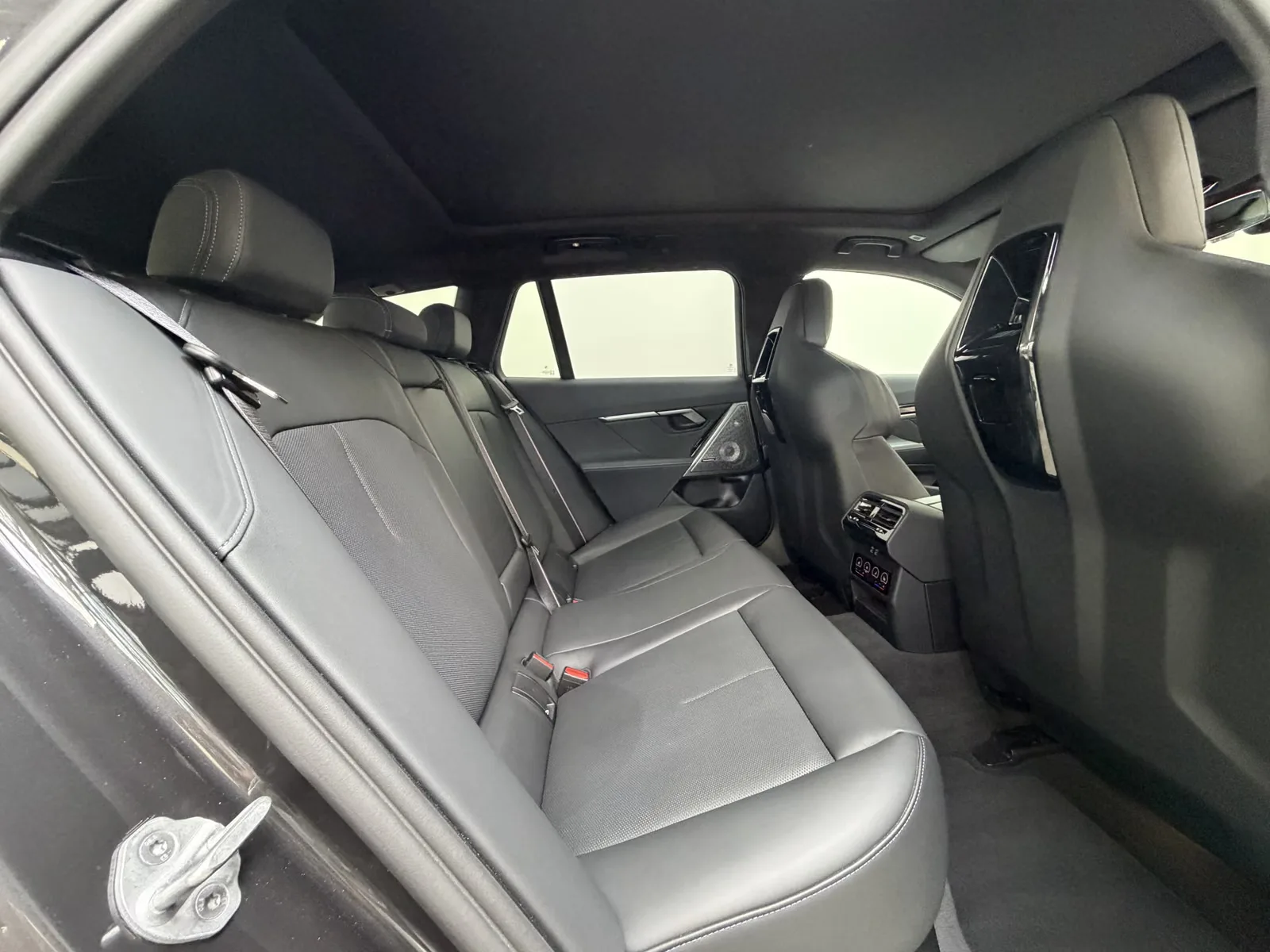 2025 BMW 540d Touring, 28/30