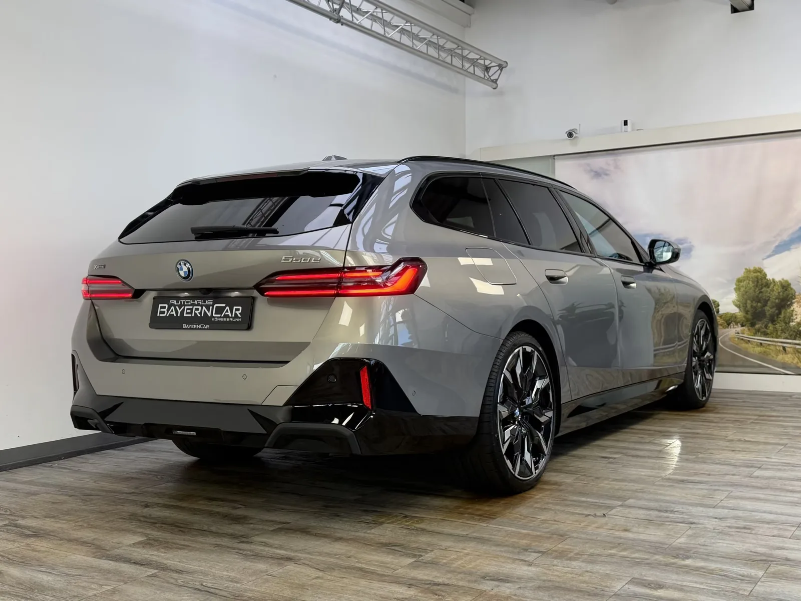 2025 BMW 550e Touring, 6/30