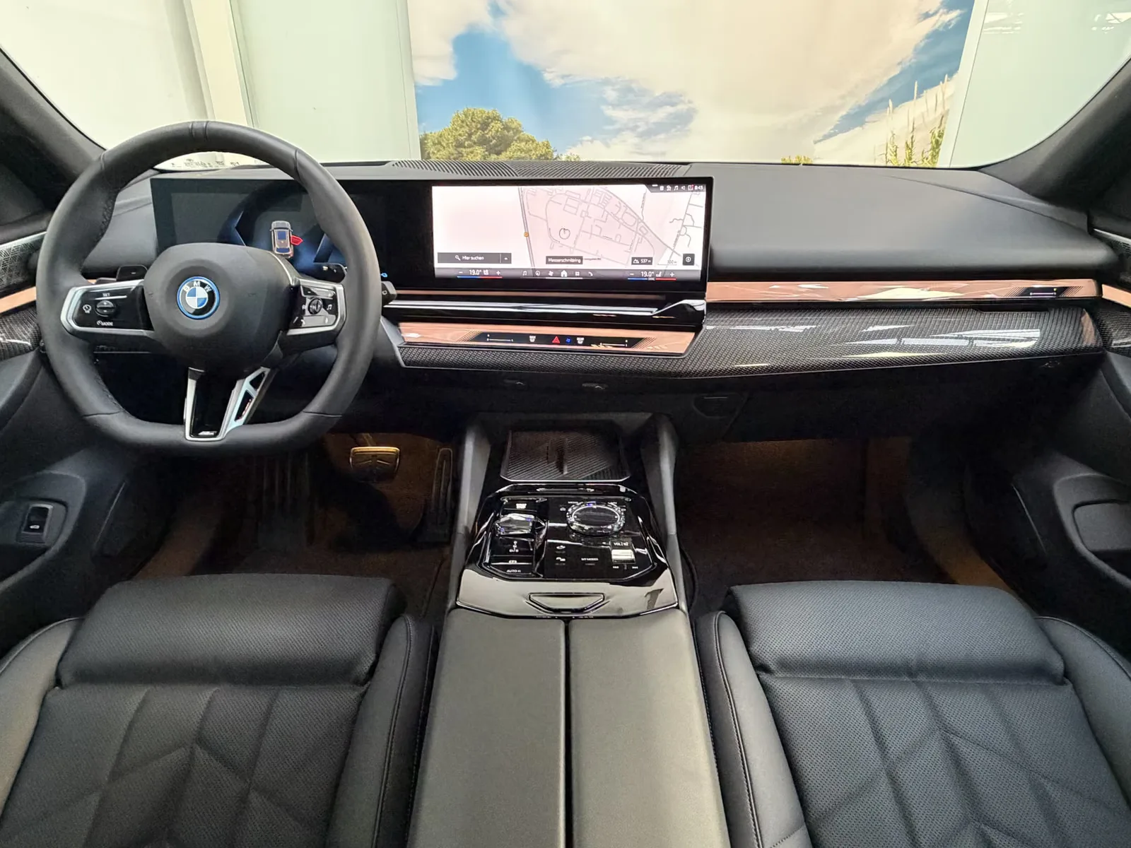 2025 BMW 550e Touring, 7/30