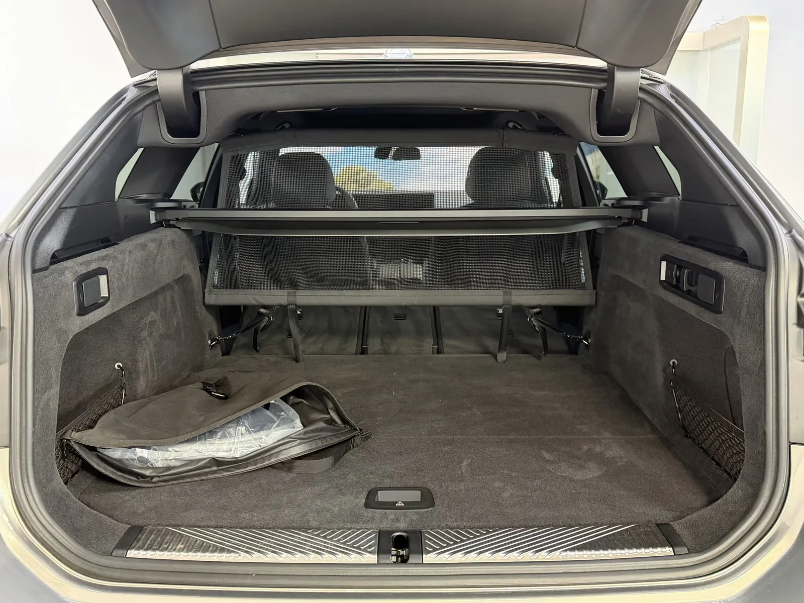 2025 BMW 550e Touring, 25/30