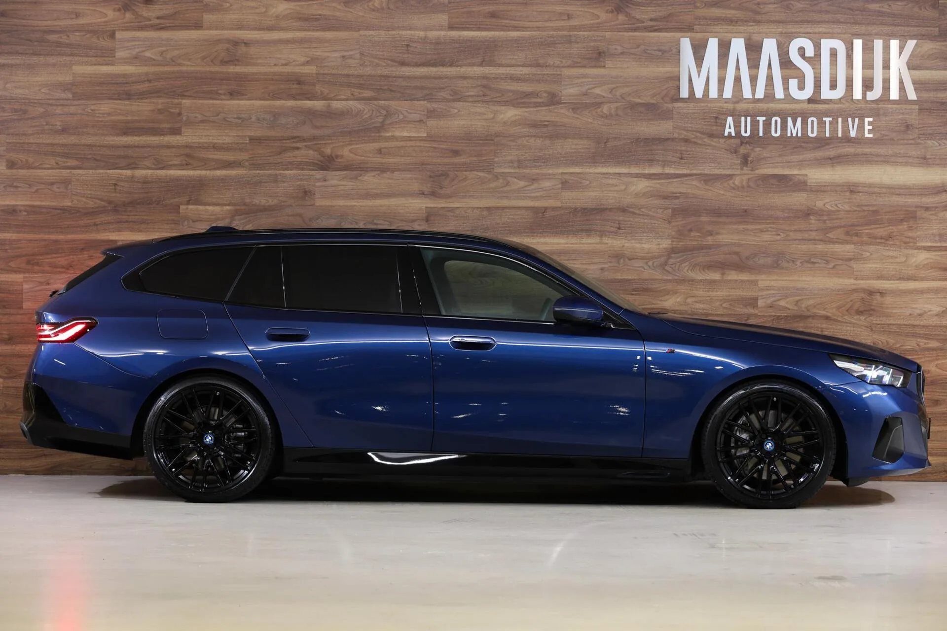 2025 BMW 550e xDrive Touring, 5/30