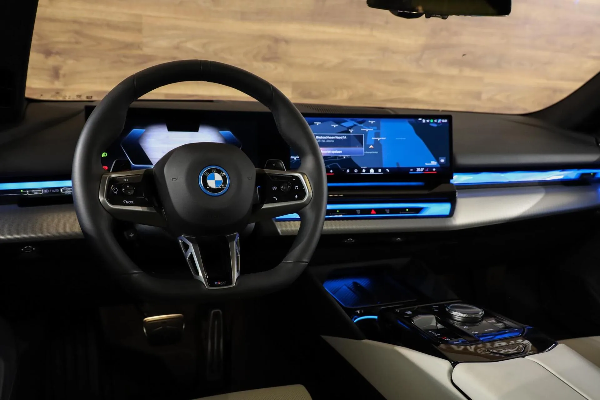 2025 BMW 550e xDrive Touring, 24/30