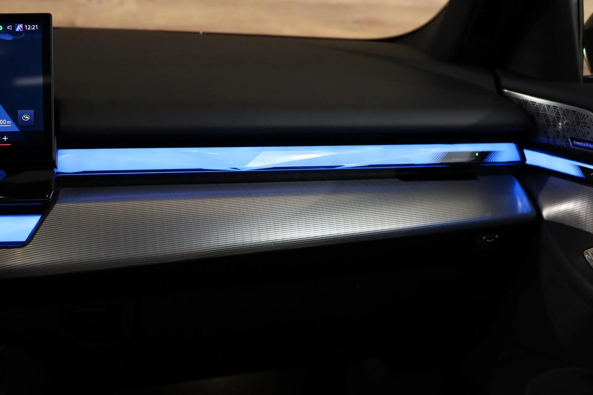2025 BMW 550e xDrive Touring, 28/30