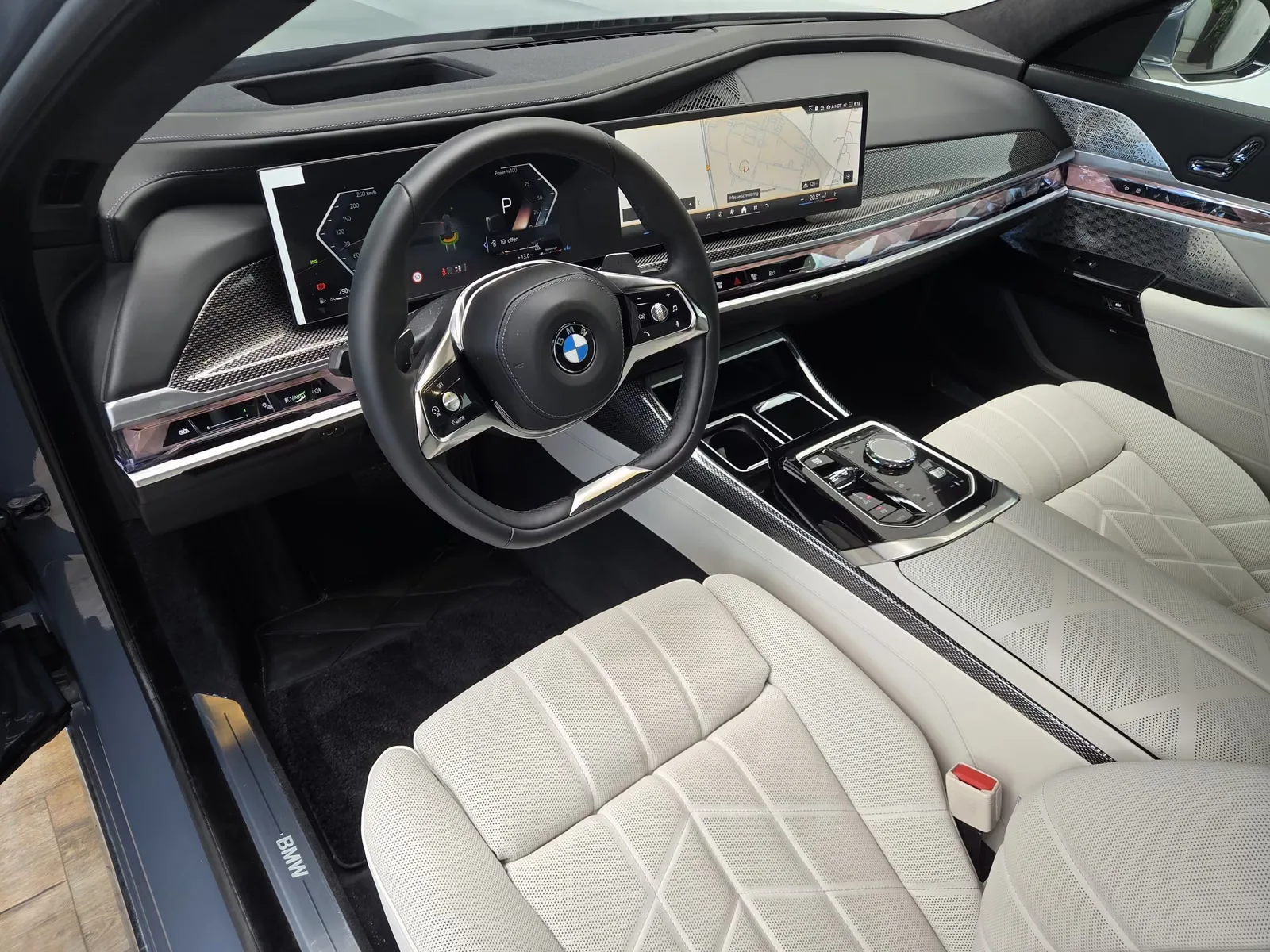 2025 BMW 740d Design Pure Excellence, 8/30
