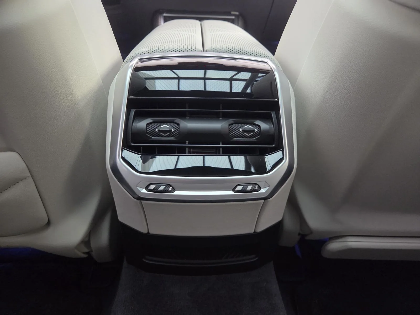 2025 BMW 740d Design Pure Excellence, 24/30