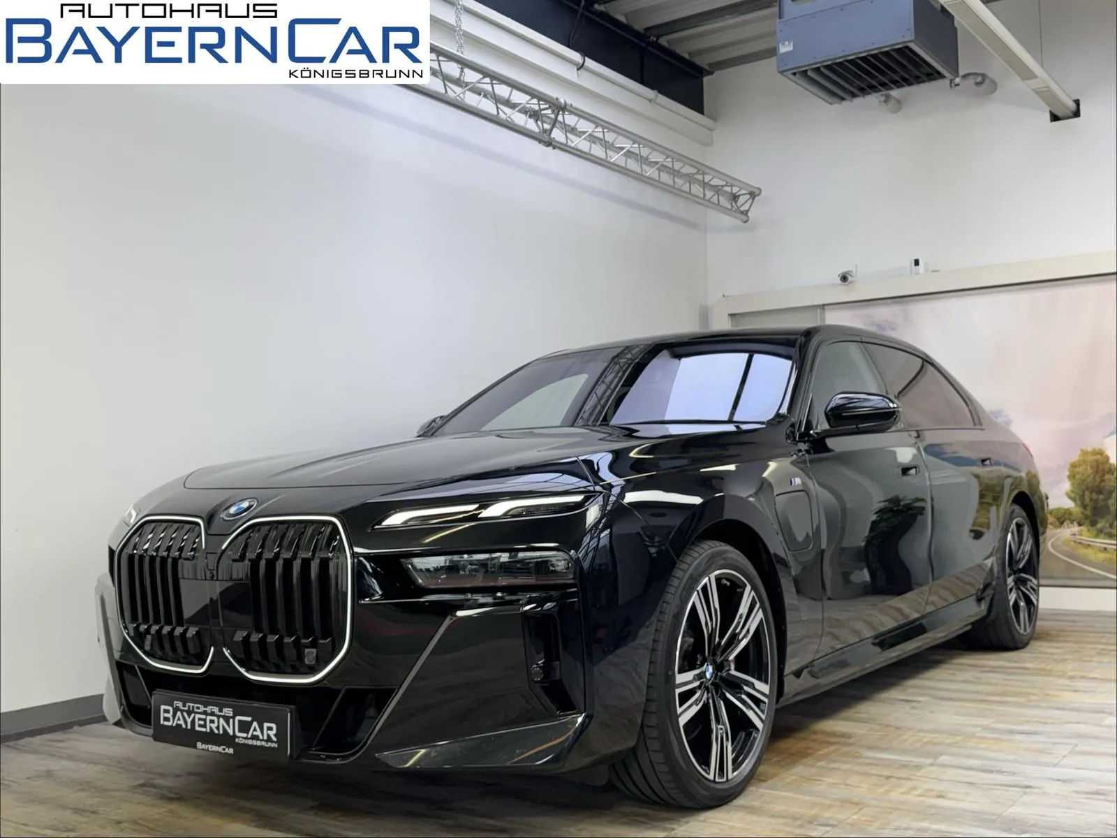 2025 BMW 750e angeboten von einem Fachhändler in Königsbrunn, Deutschland, Hauptfoto