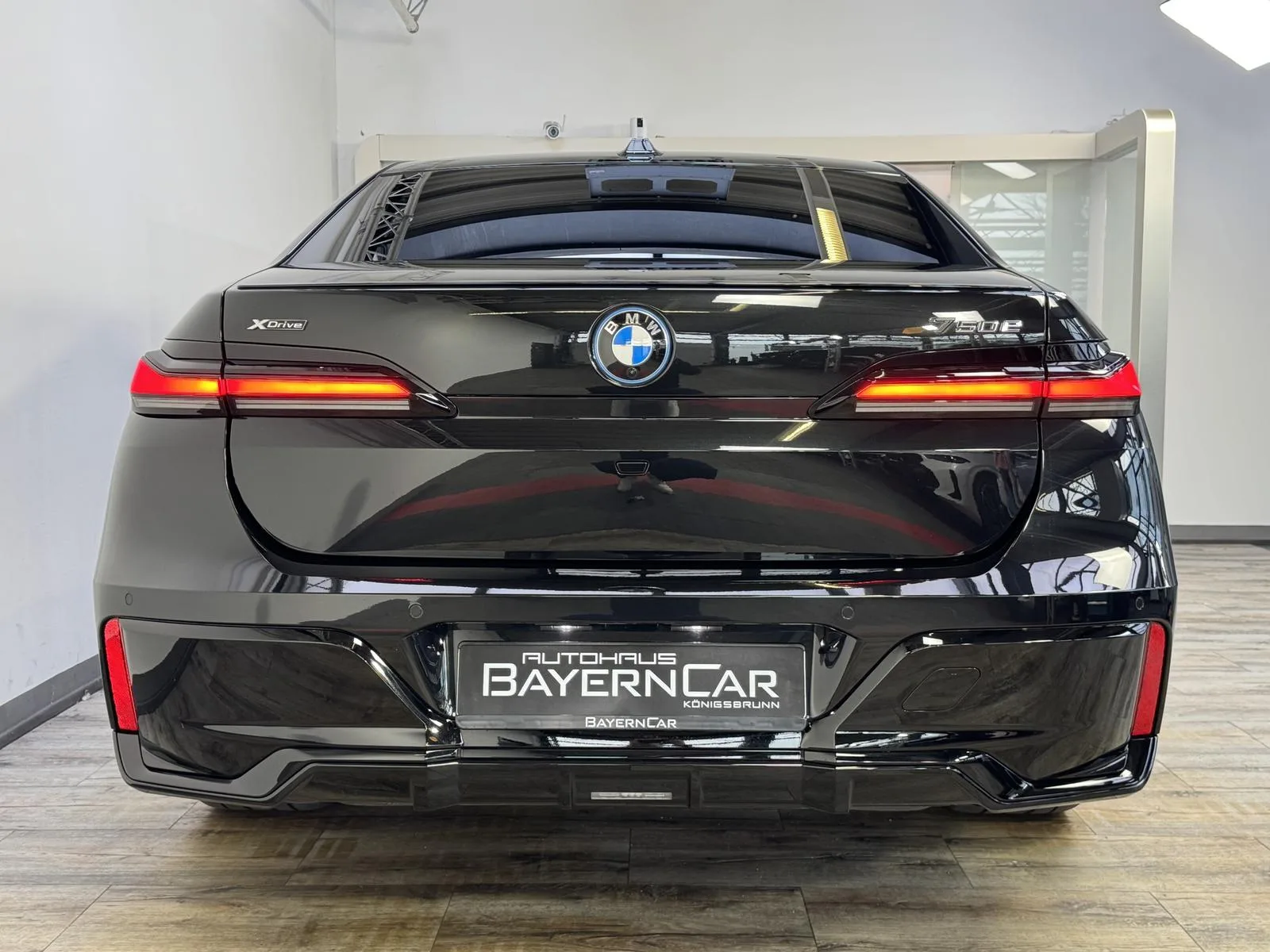 2025 BMW 750e, 5/30