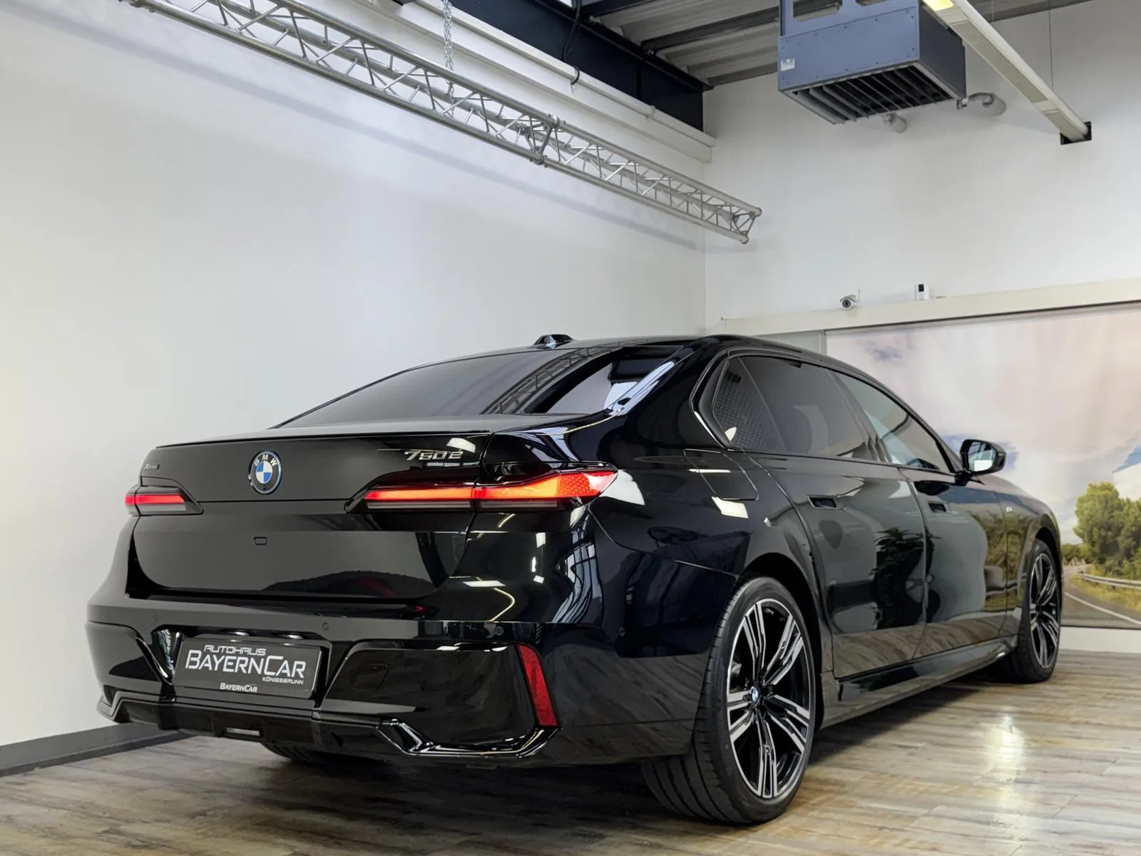 2025 BMW 750e, 6/30