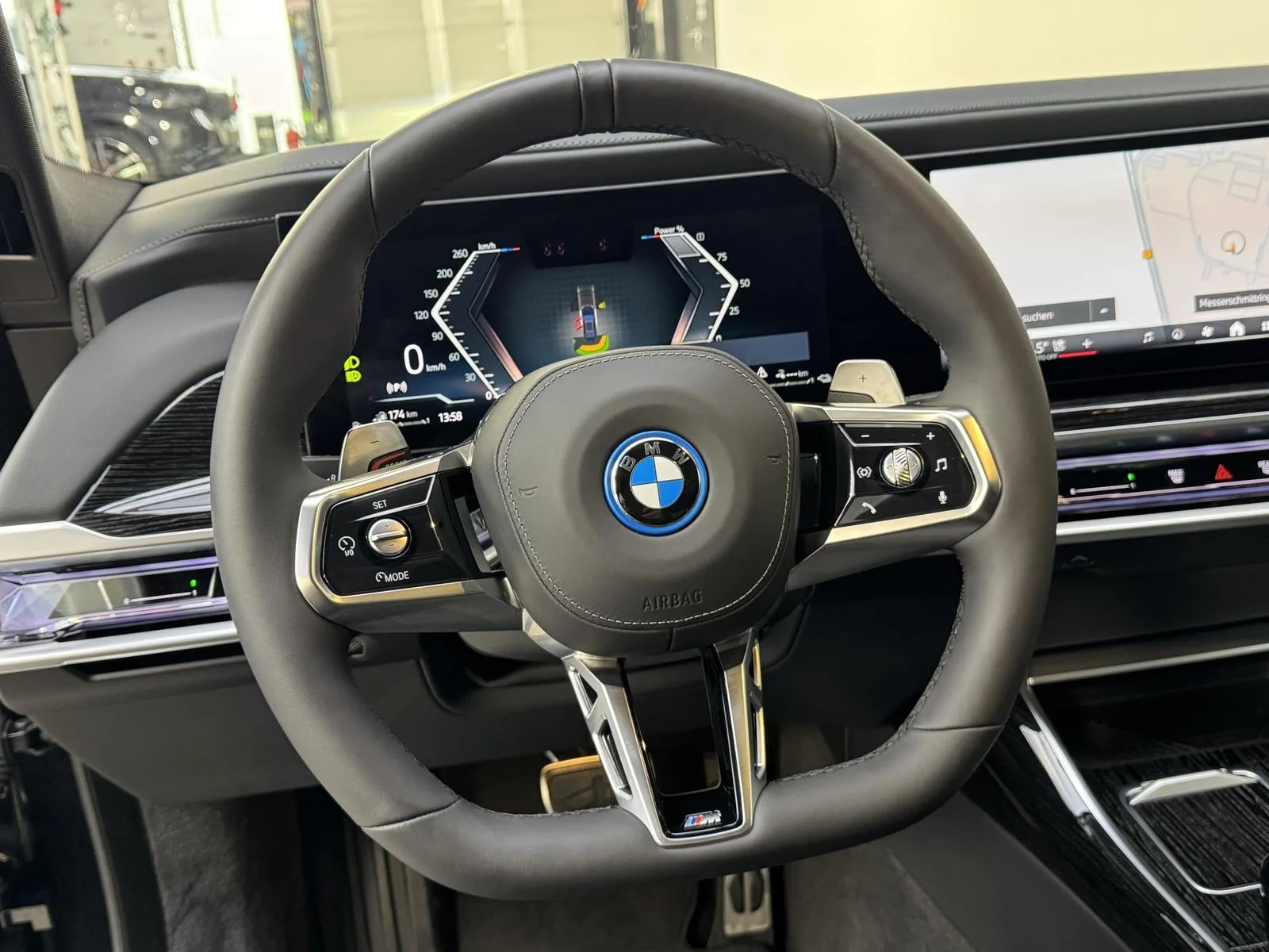 2025 BMW 750e, 9/30