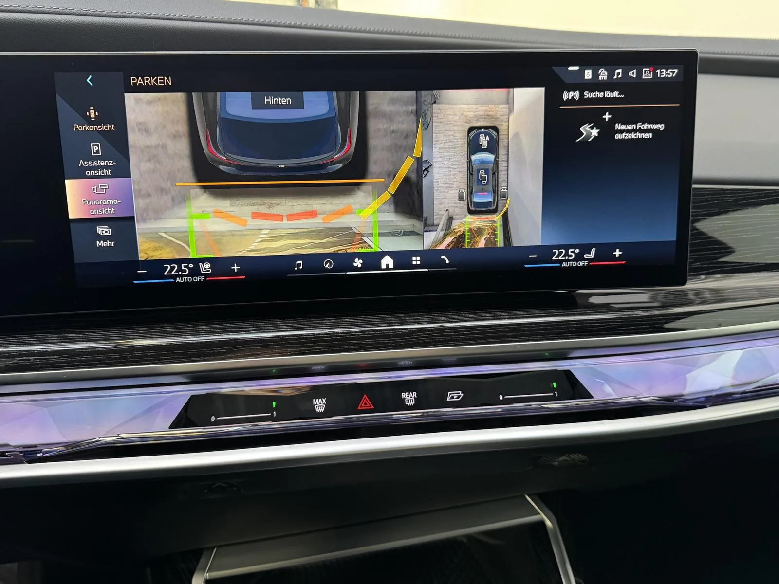 2025 BMW 750e, 11/30
