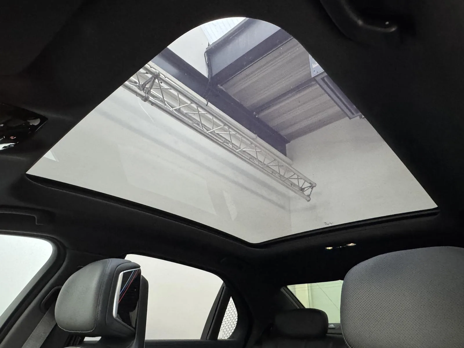 2025 BMW 750e, 14/30