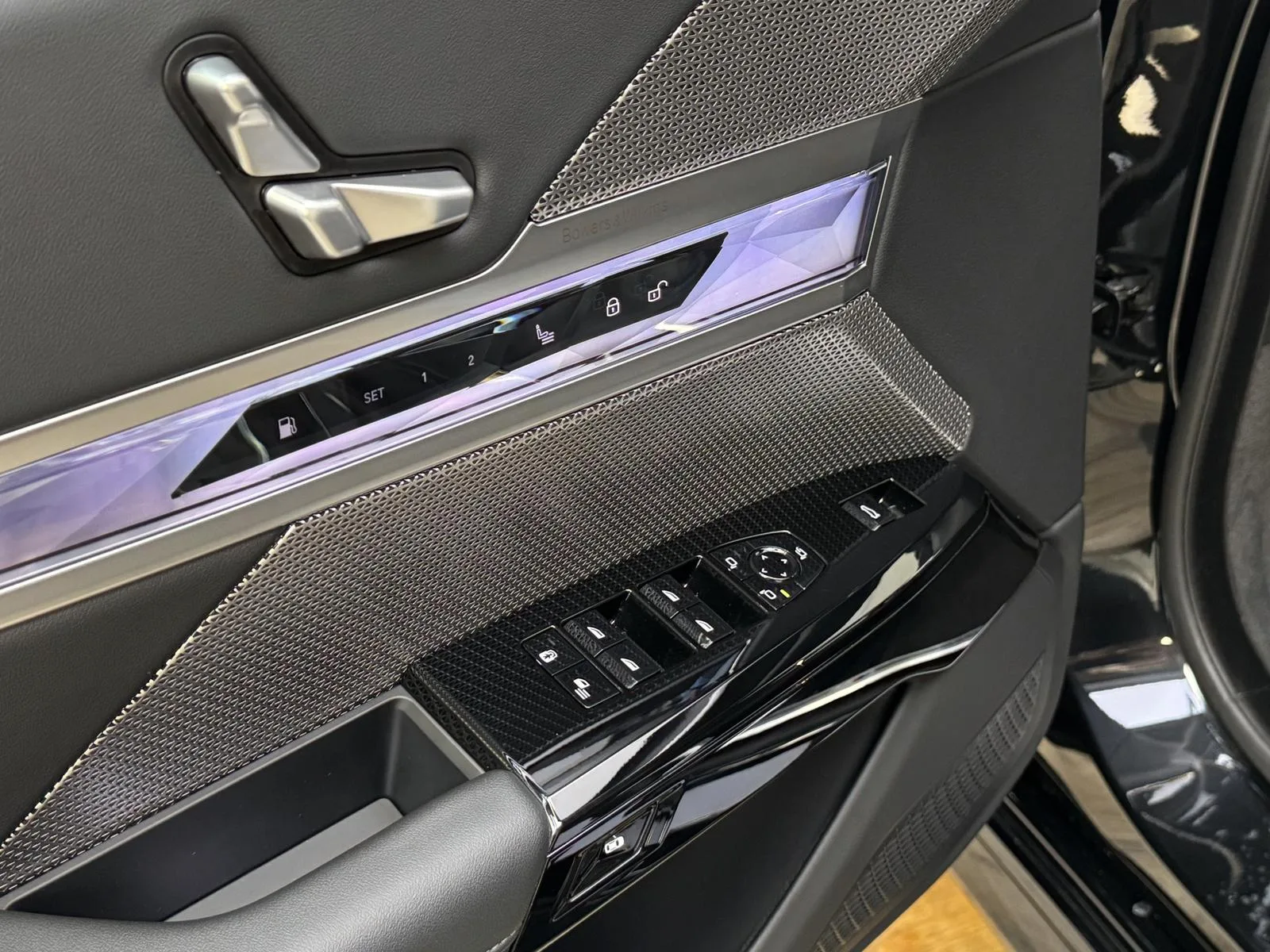 2025 BMW 750e, 16/30
