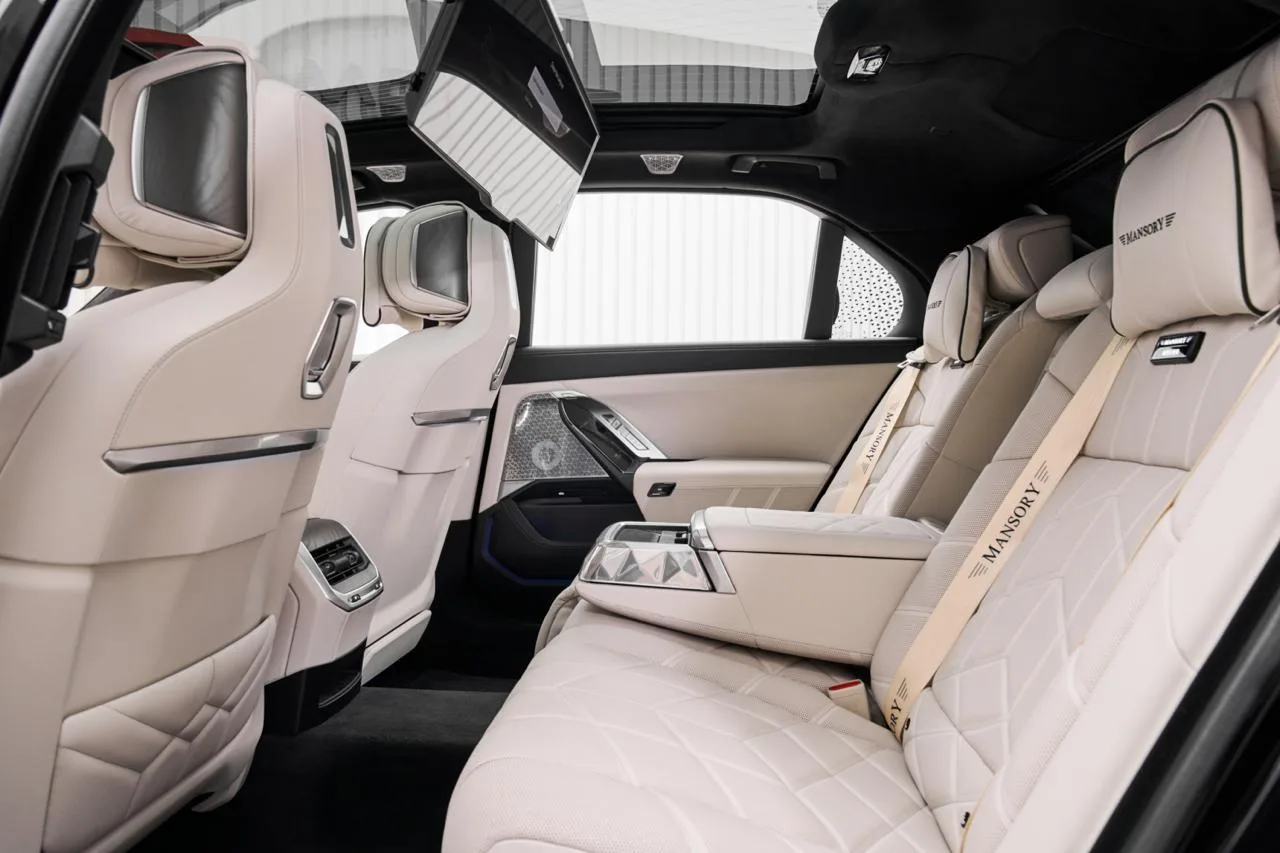 2025 BMW 760i Mansory, 11/18