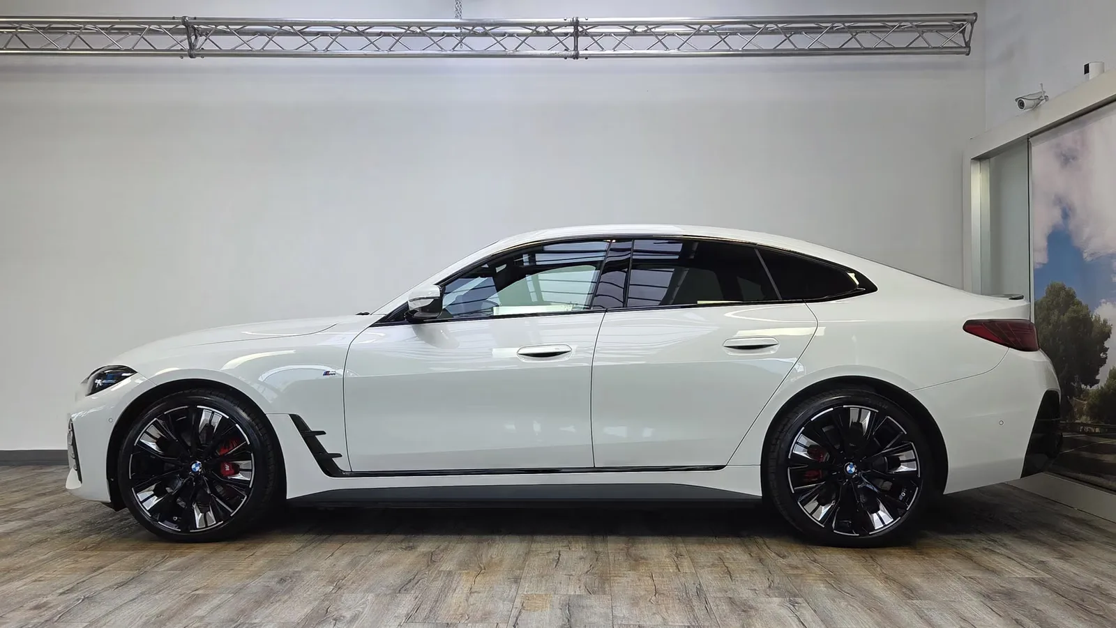 2025 BMW i4 xDrive40 M Sport Pro, 3/30