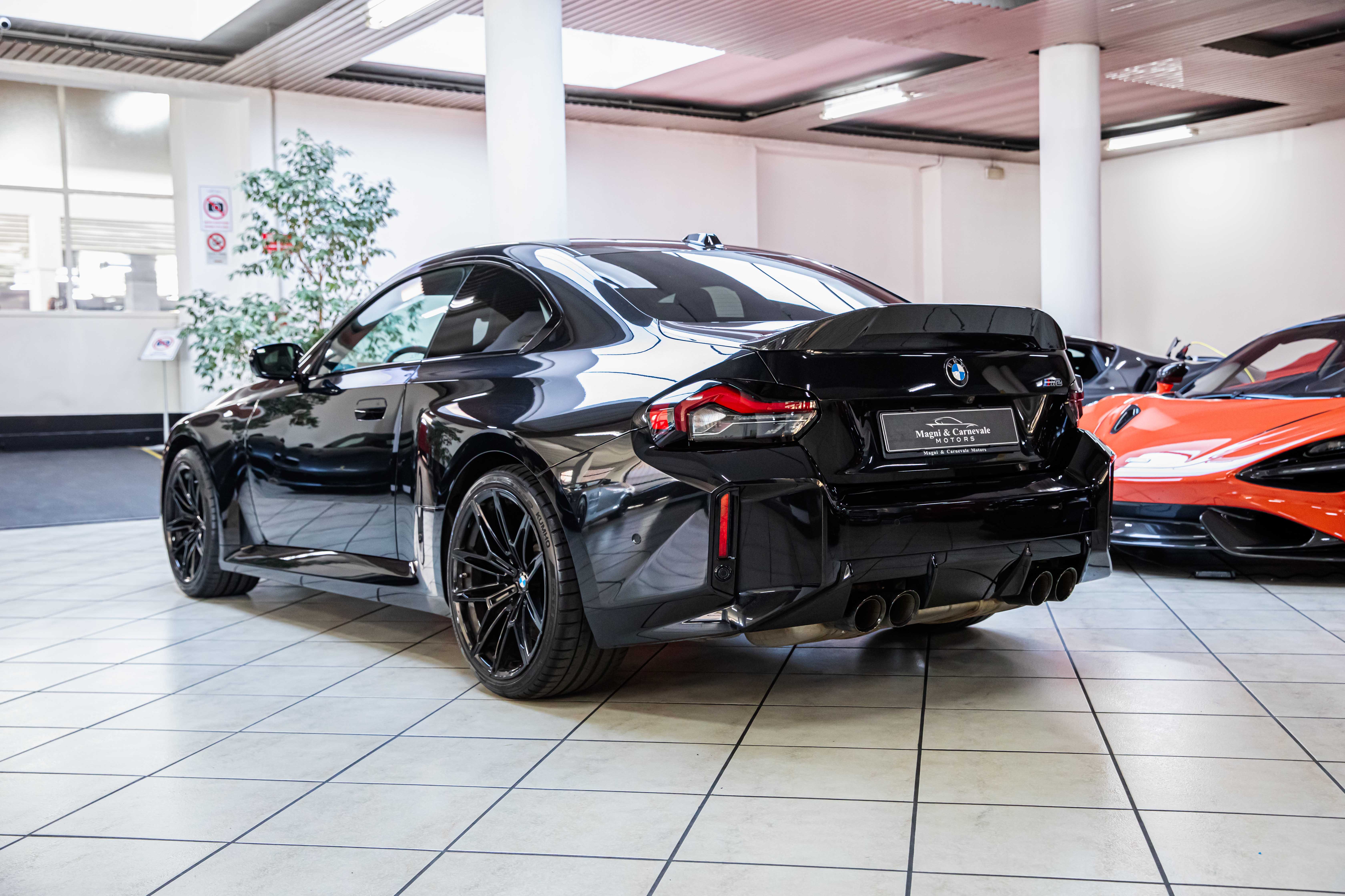 2025 BMW M2 angeboten von einem Fachhändler in Milan, Italien, Foto 9 von 20