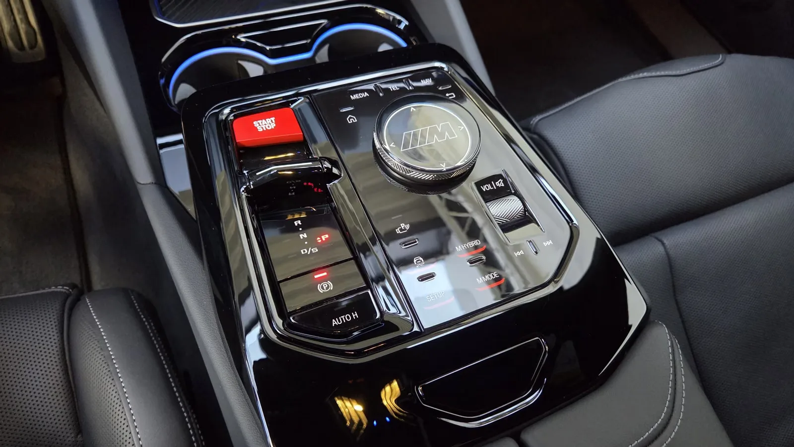 2025 BMW M5, 12/30
