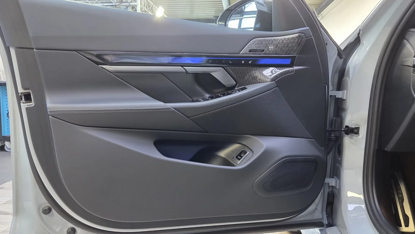 2025 BMW M5, 18/30