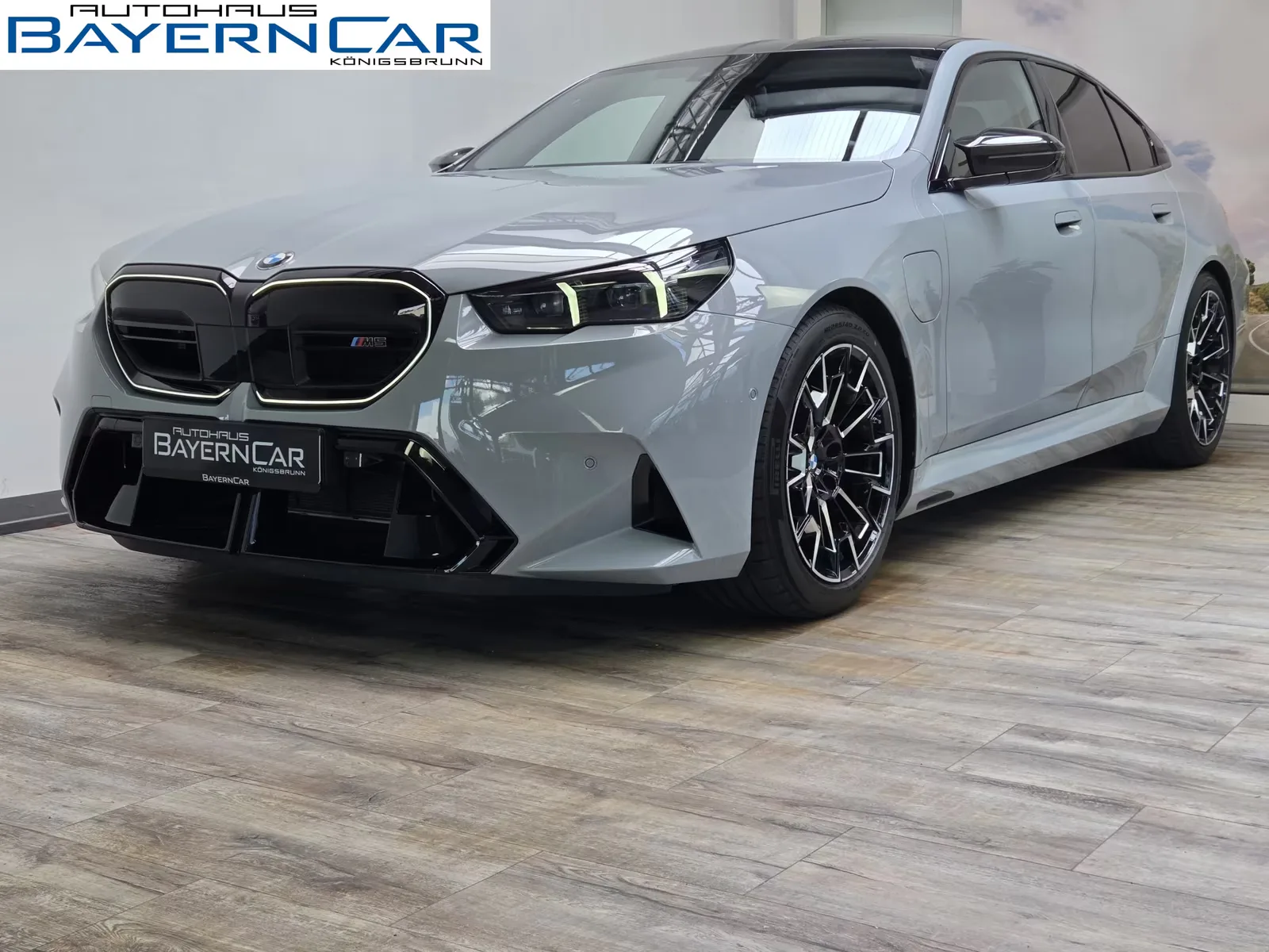 2025 BMW M5 angeboten von einem Fachhändler in Königsbrunn, Deutschland, Hauptfoto
