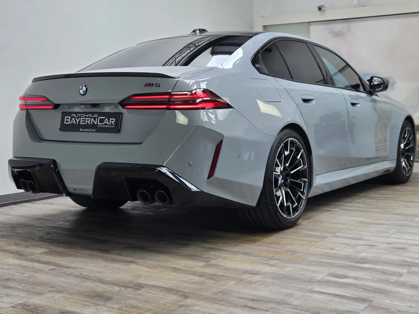 2025 BMW M5, 7/30