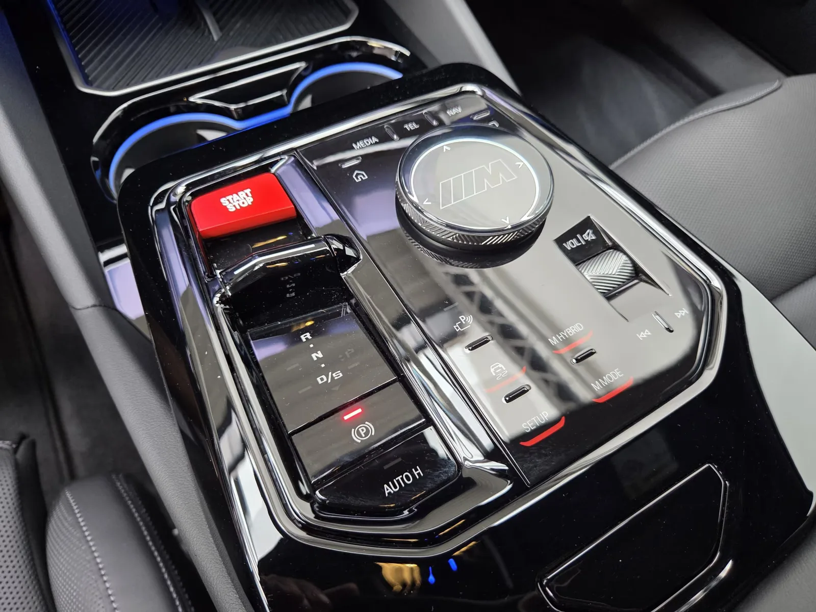 2025 BMW M5, 12/30