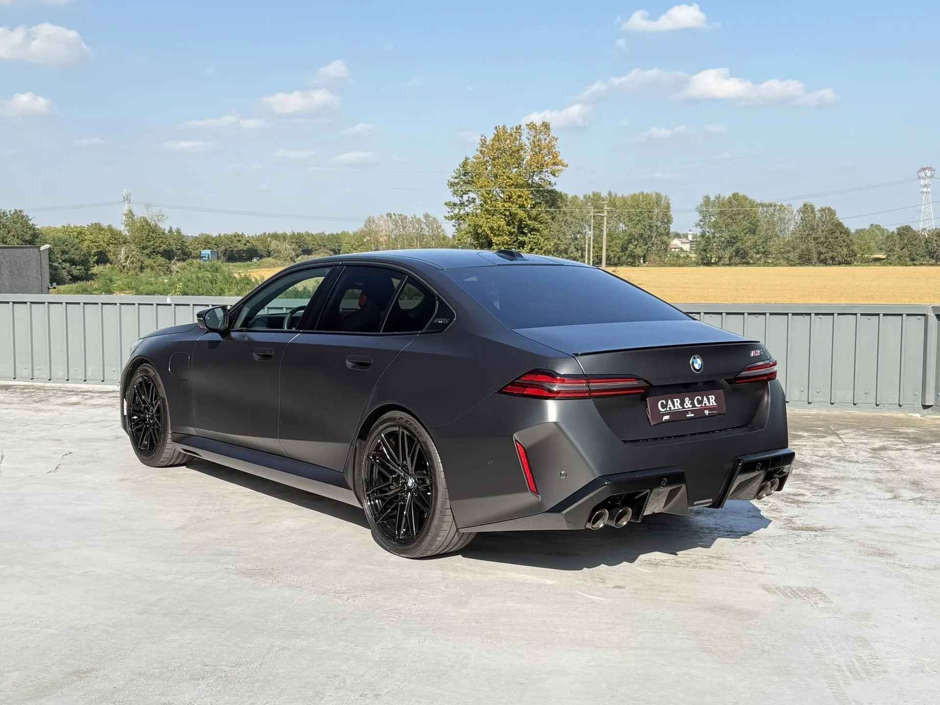 2025 BMW M5, 2/23