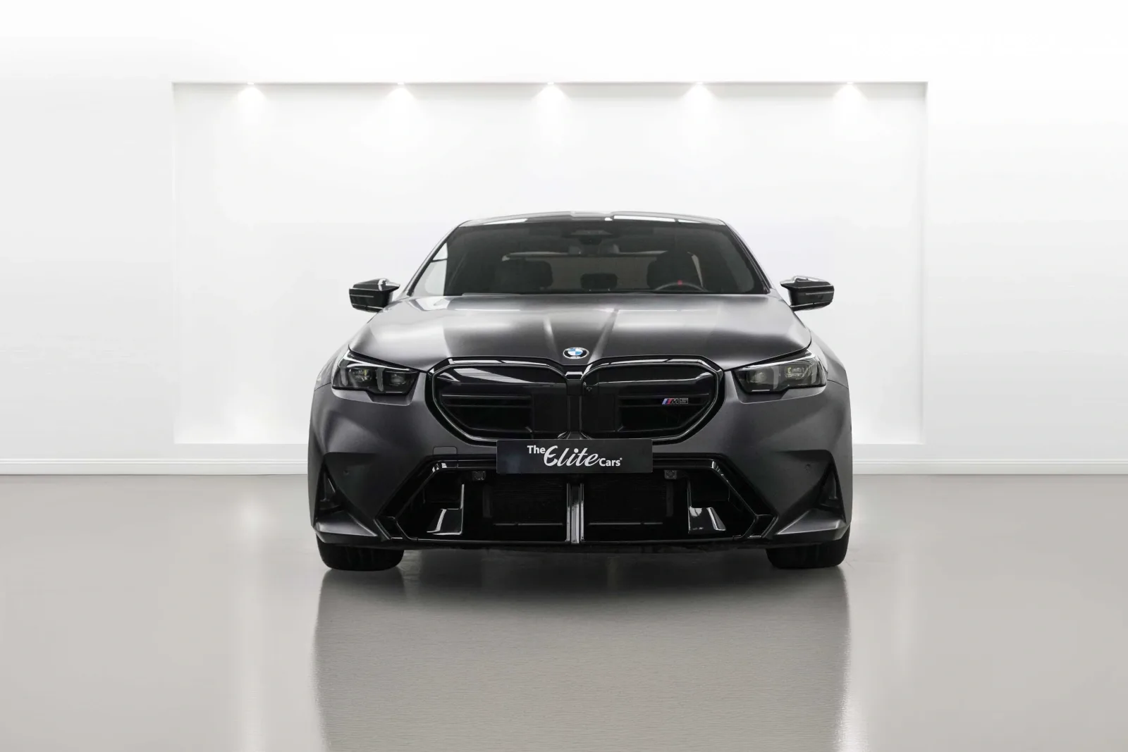 2025 BMW M5, 5/14