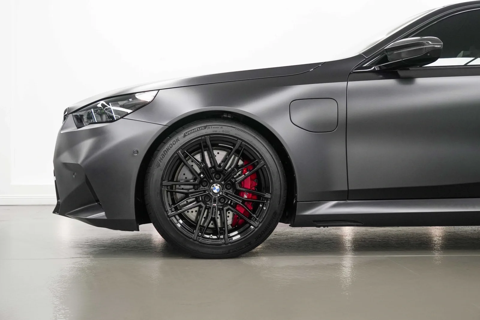 2025 BMW M5, 6/14
