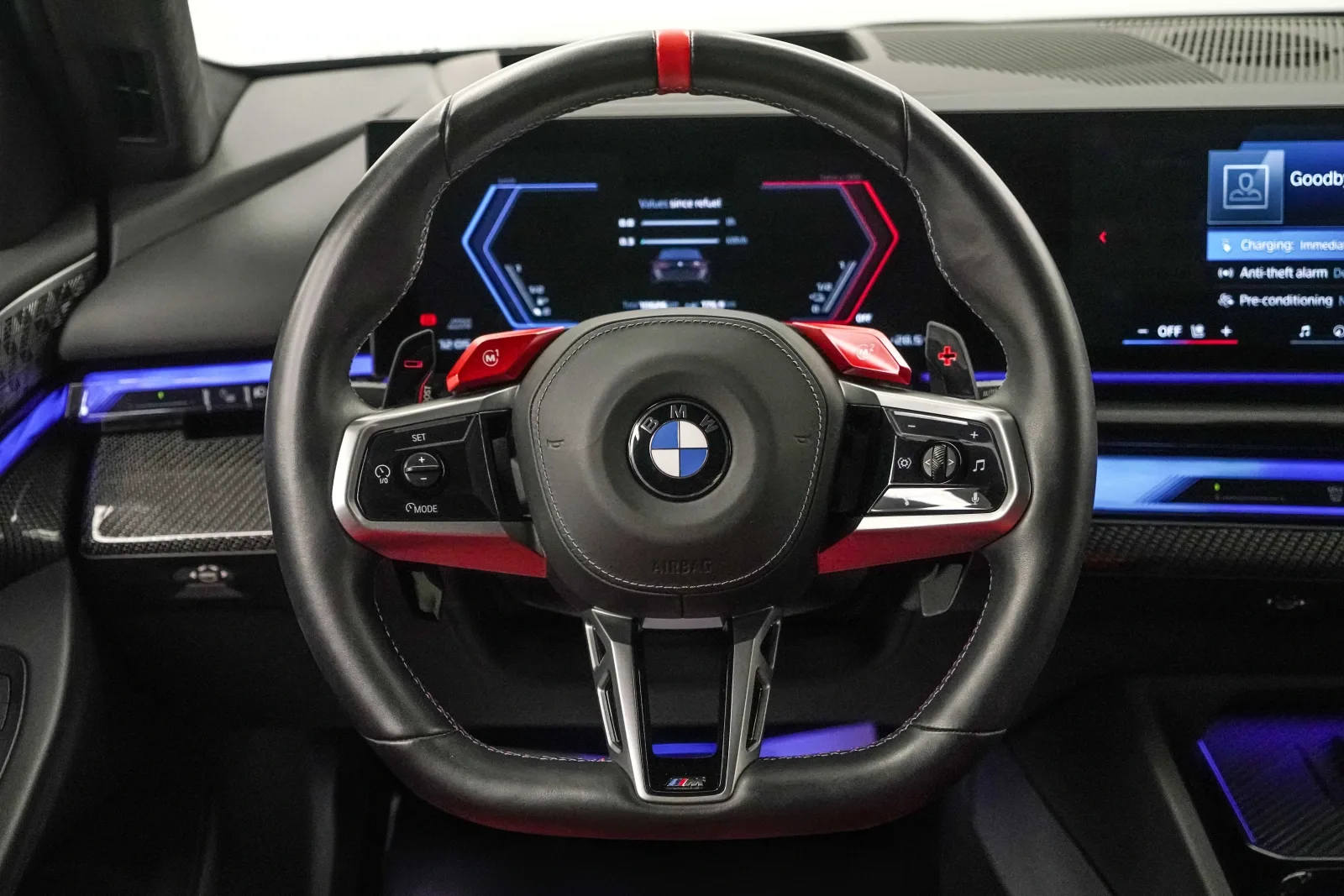 2025 BMW M5, 9/14