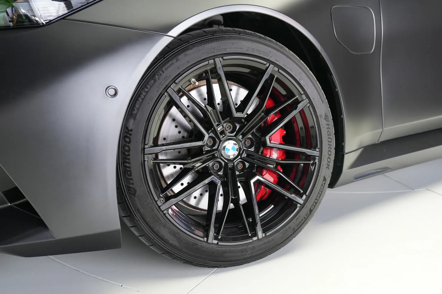 2025 BMW M5, 20/20