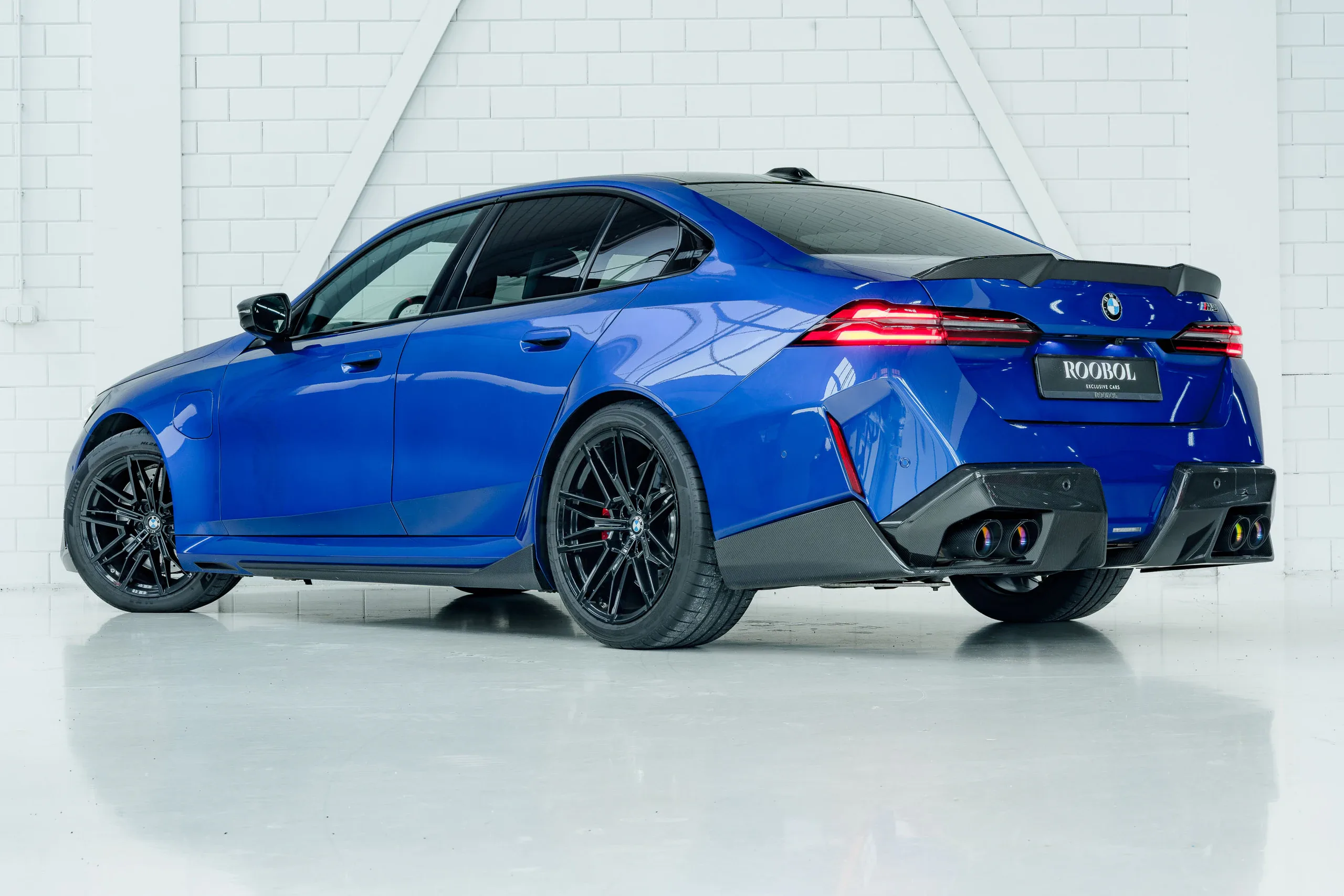 2025 BMW M5, 3/30
