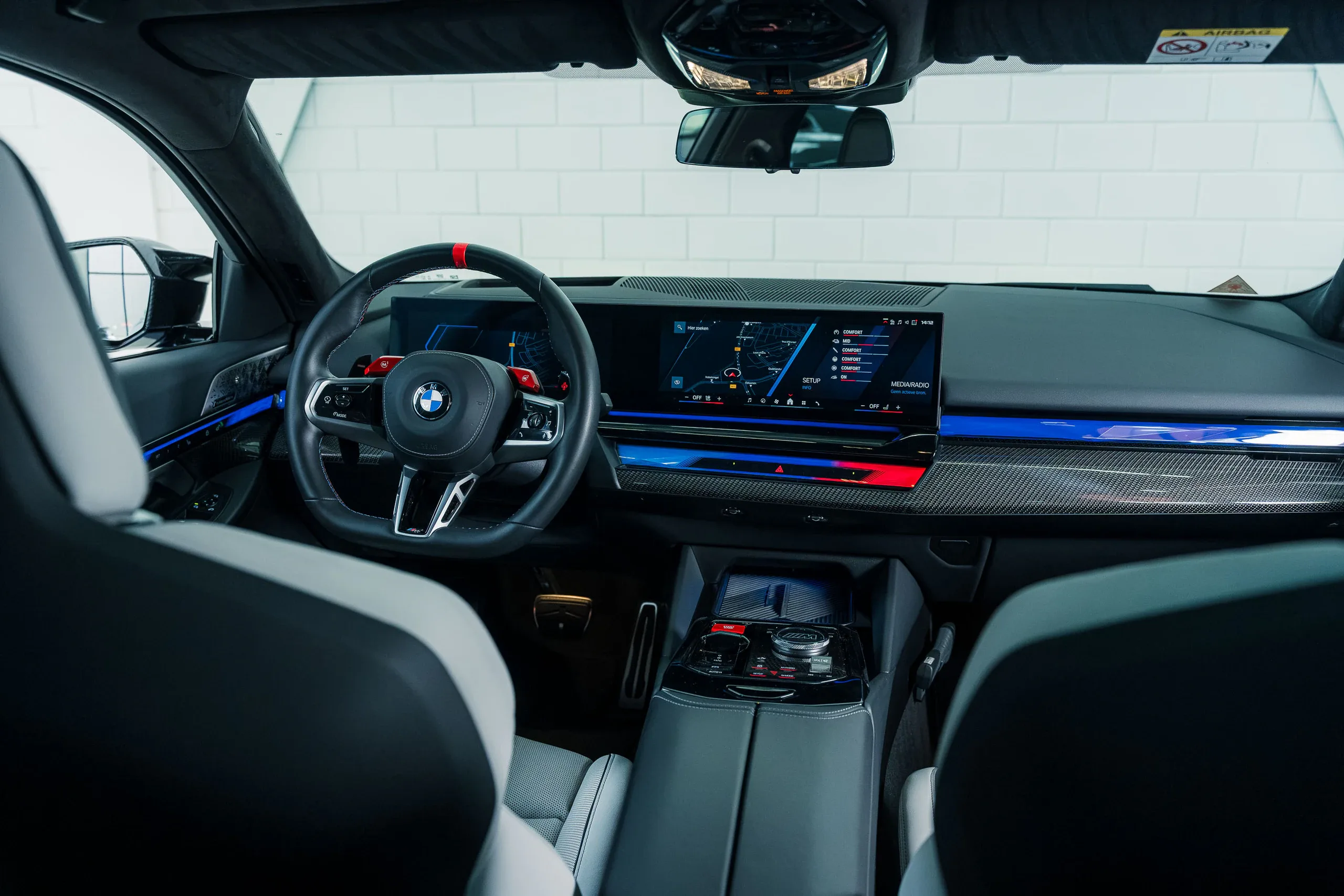 2025 BMW M5, 16/30