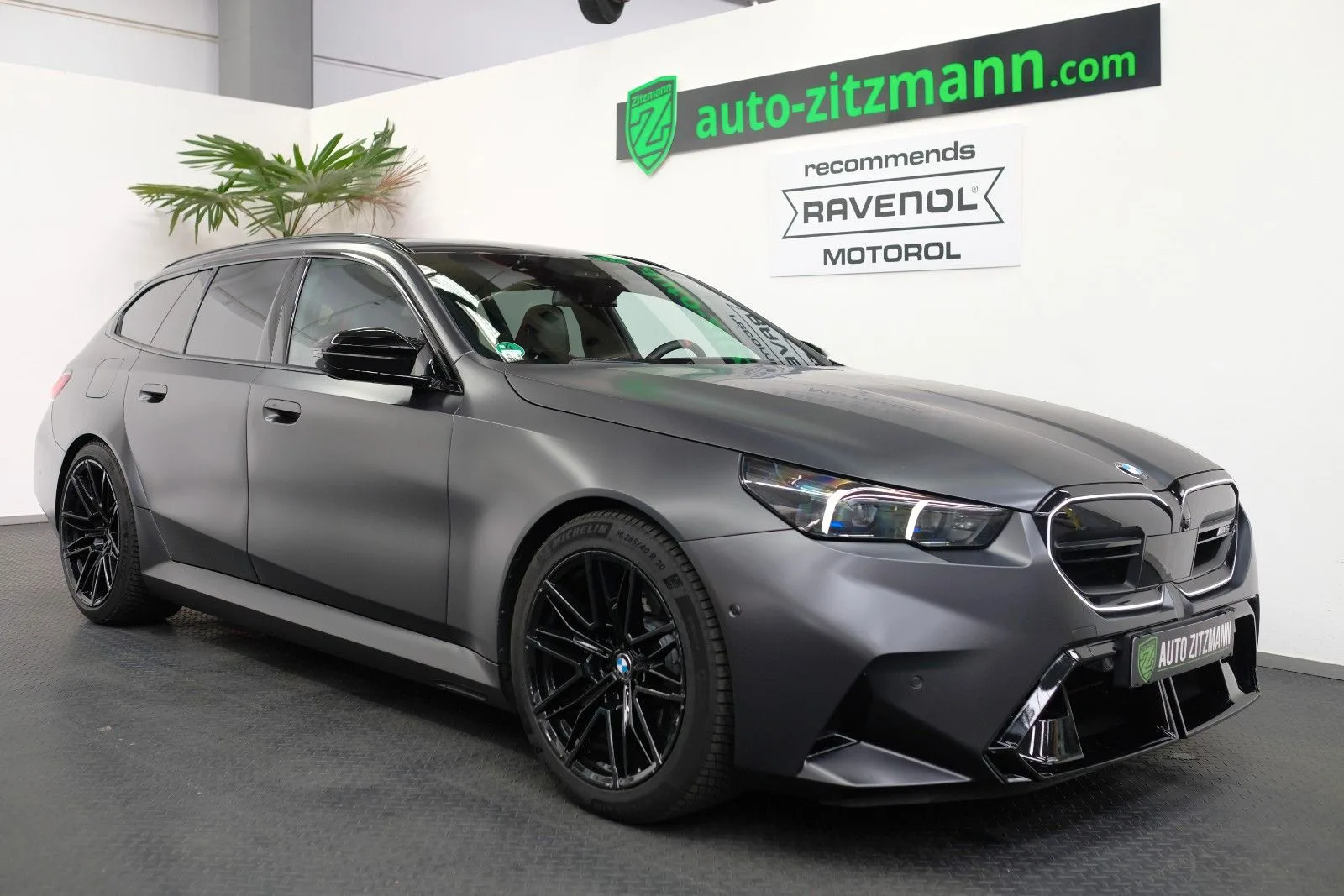 2025 BMW M5 Touring angeboten von einem Fachhändler in Nuremberg, Deutschland, Hauptfoto