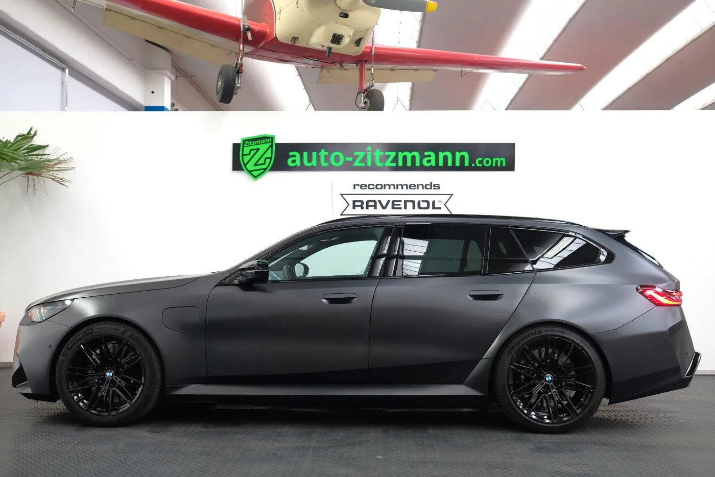 2025 BMW M5 Touring angeboten von einem Fachhändler in Nuremberg, Deutschland, Foto 9 von 15