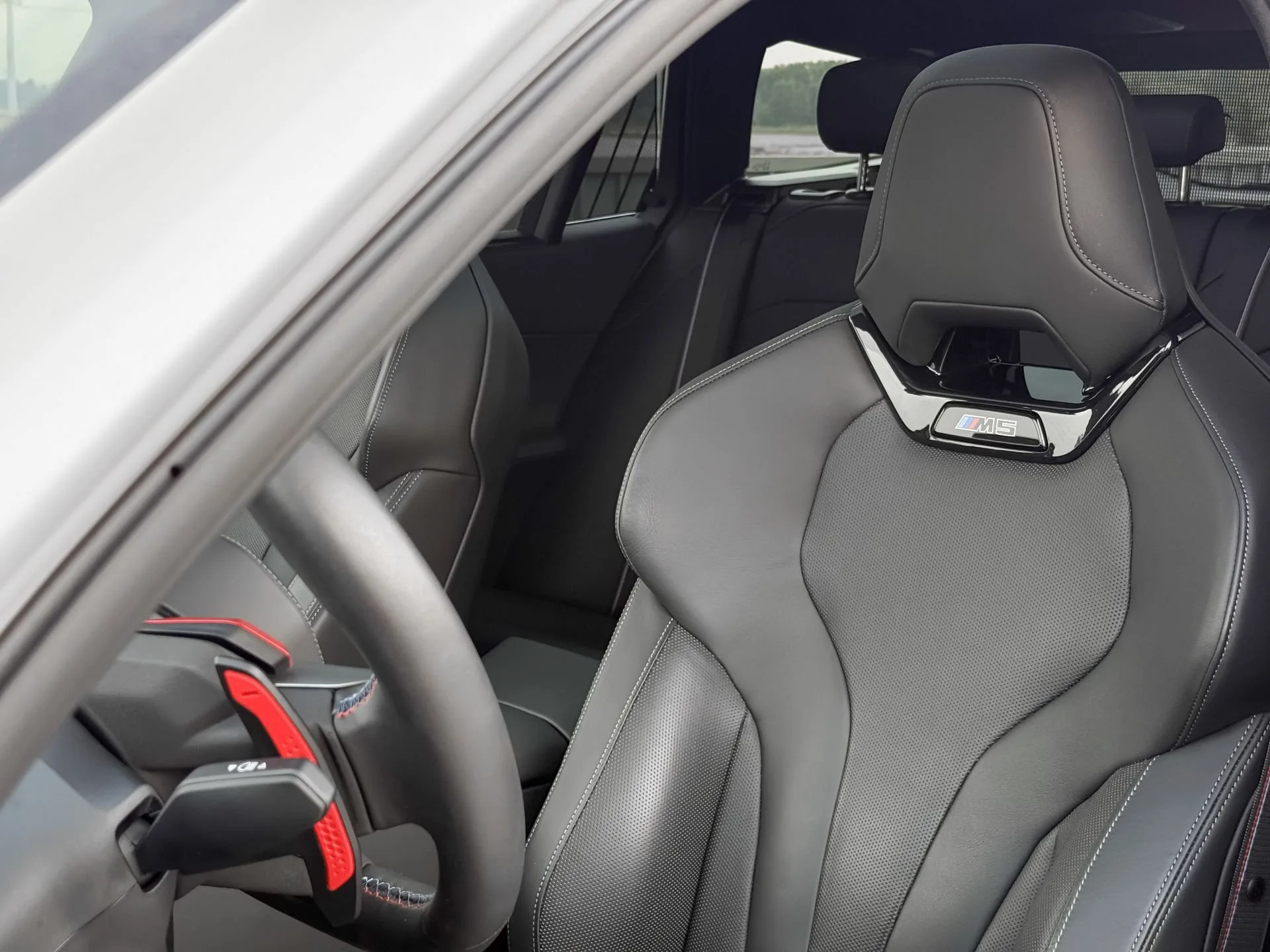 2025 BMW M5 Touring, 18/20