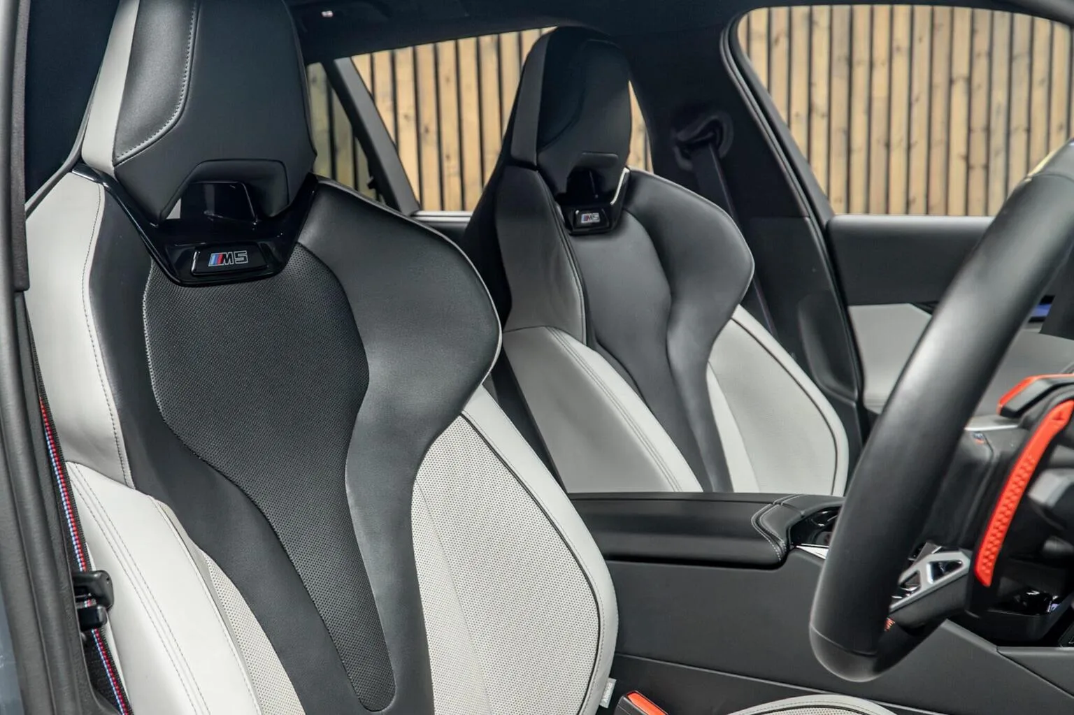 2025 BMW M5 Touring, 2/30