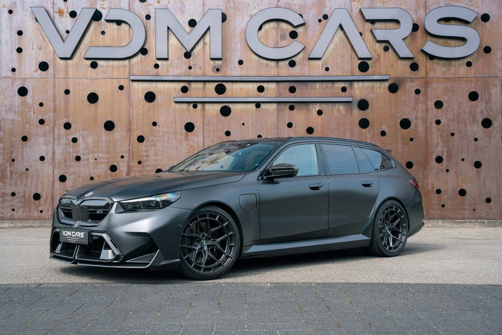 2025 BMW M5 Touring angeboten von einem Supersportwagenhändler in Gronau, Deutschland, Hauptfoto