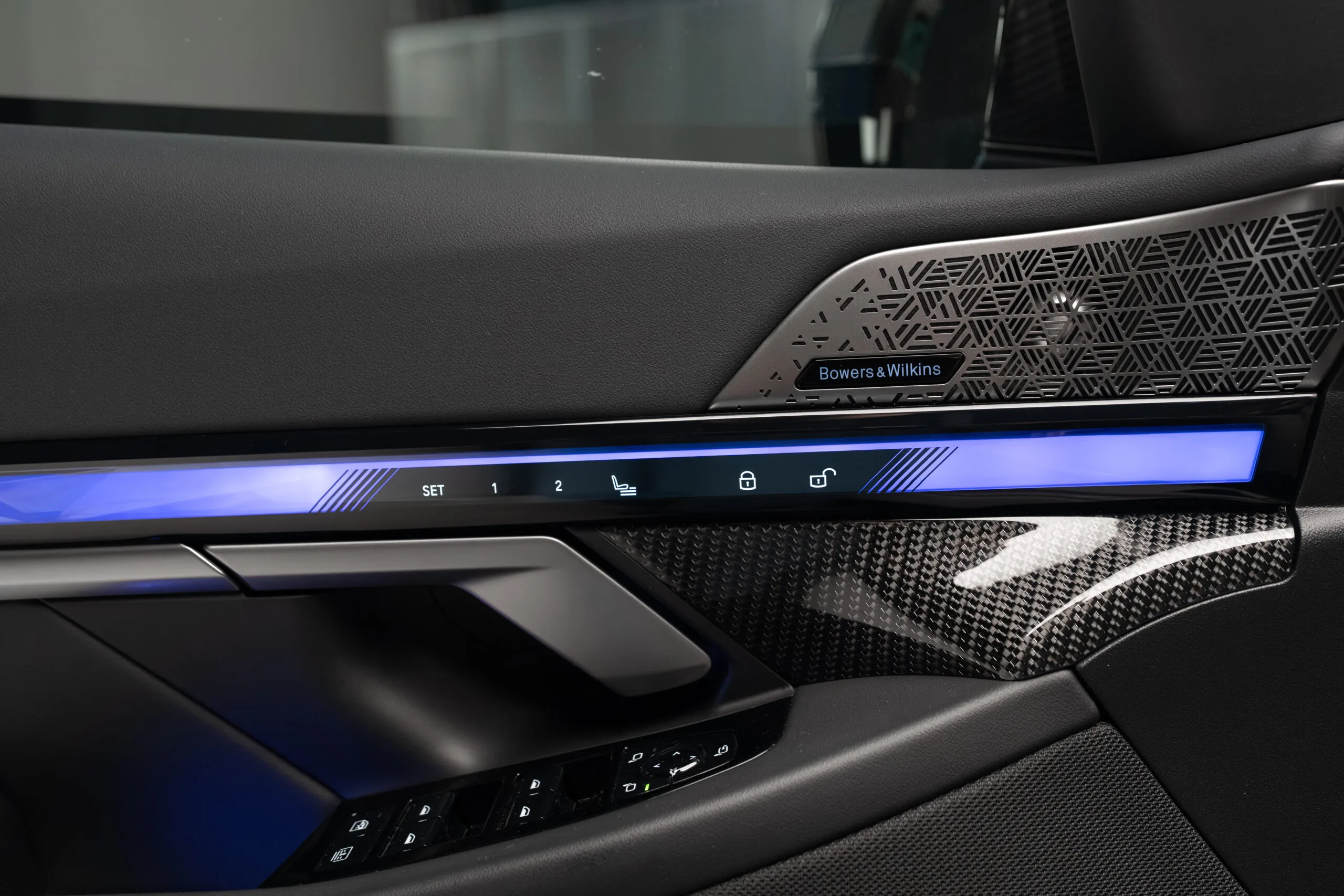 2025 BMW M5, 12/30