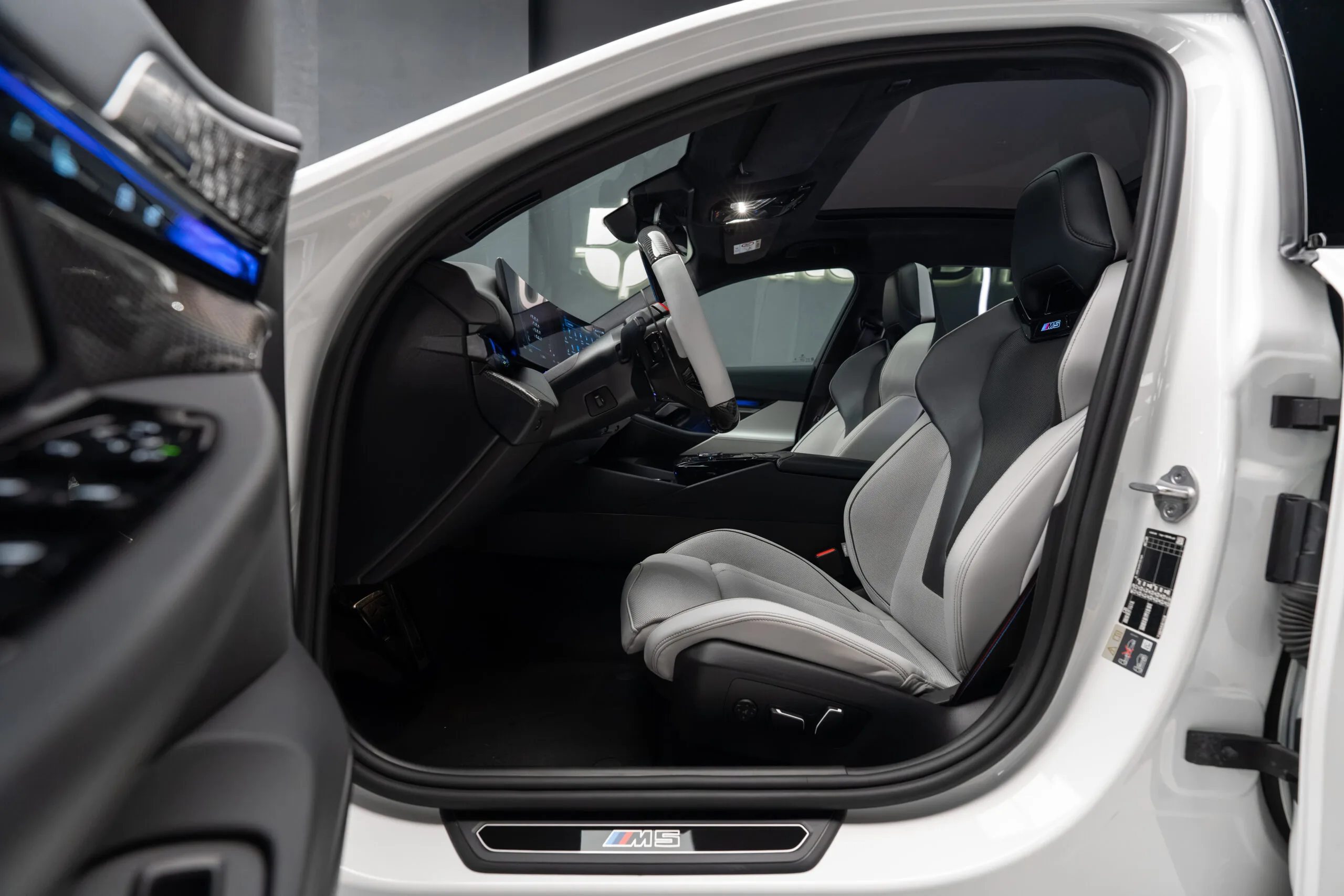 2025 BMW M5, 14/30