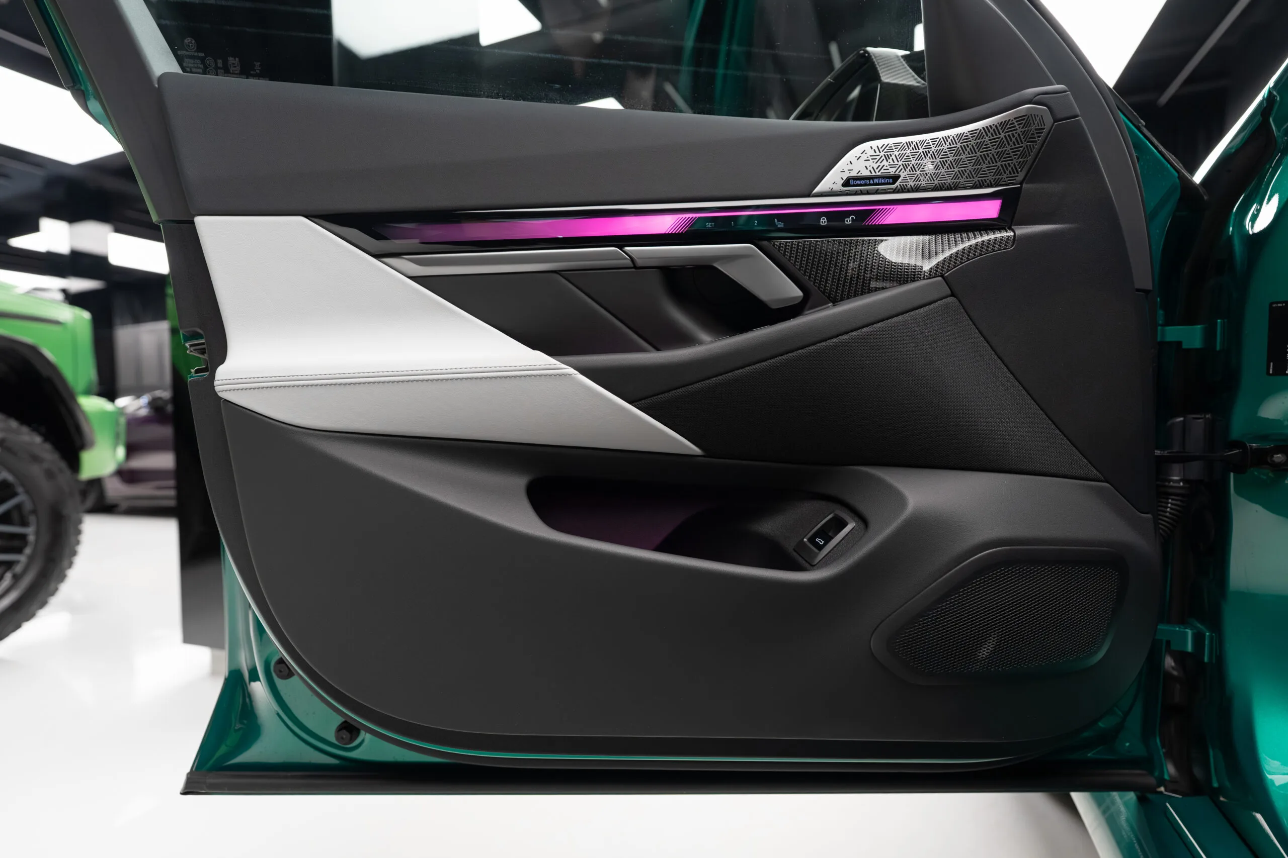 2025 BMW M5, 11/30