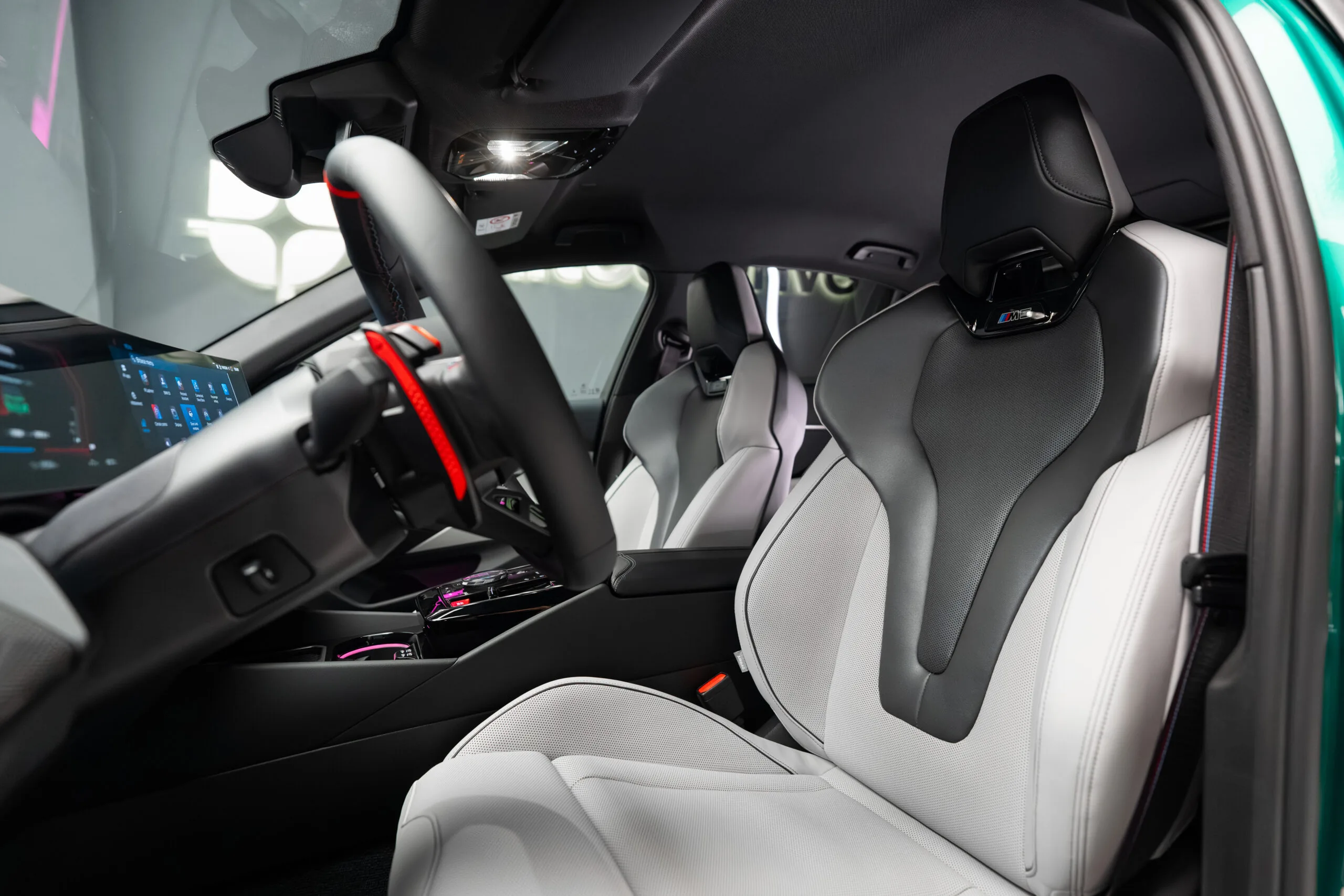 2025 BMW M5, 25/30