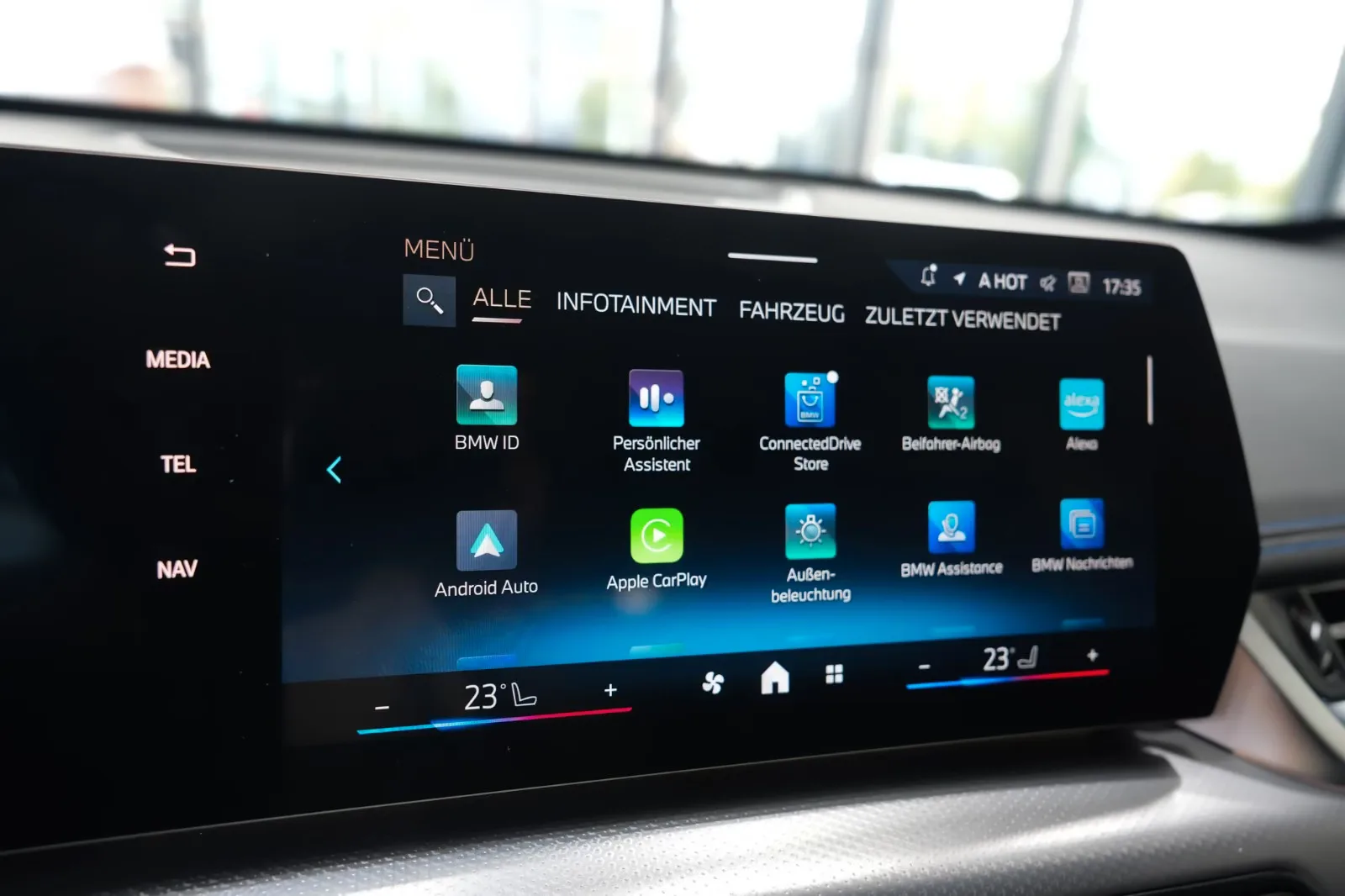 2025 BMW X1 xDrive20d, 18/25