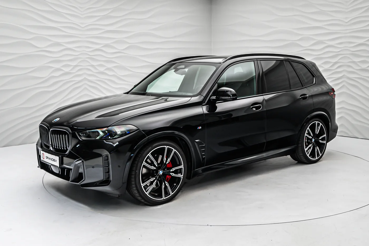 2025 BMW X5 offered by a specialist dealer in Sengenthal, Germany, photo 2 of 10