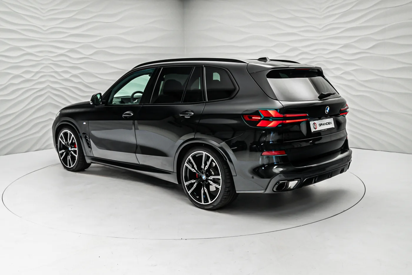 2025 BMW X5 offered by a specialist dealer in Sengenthal, Germany, photo 4 of 10