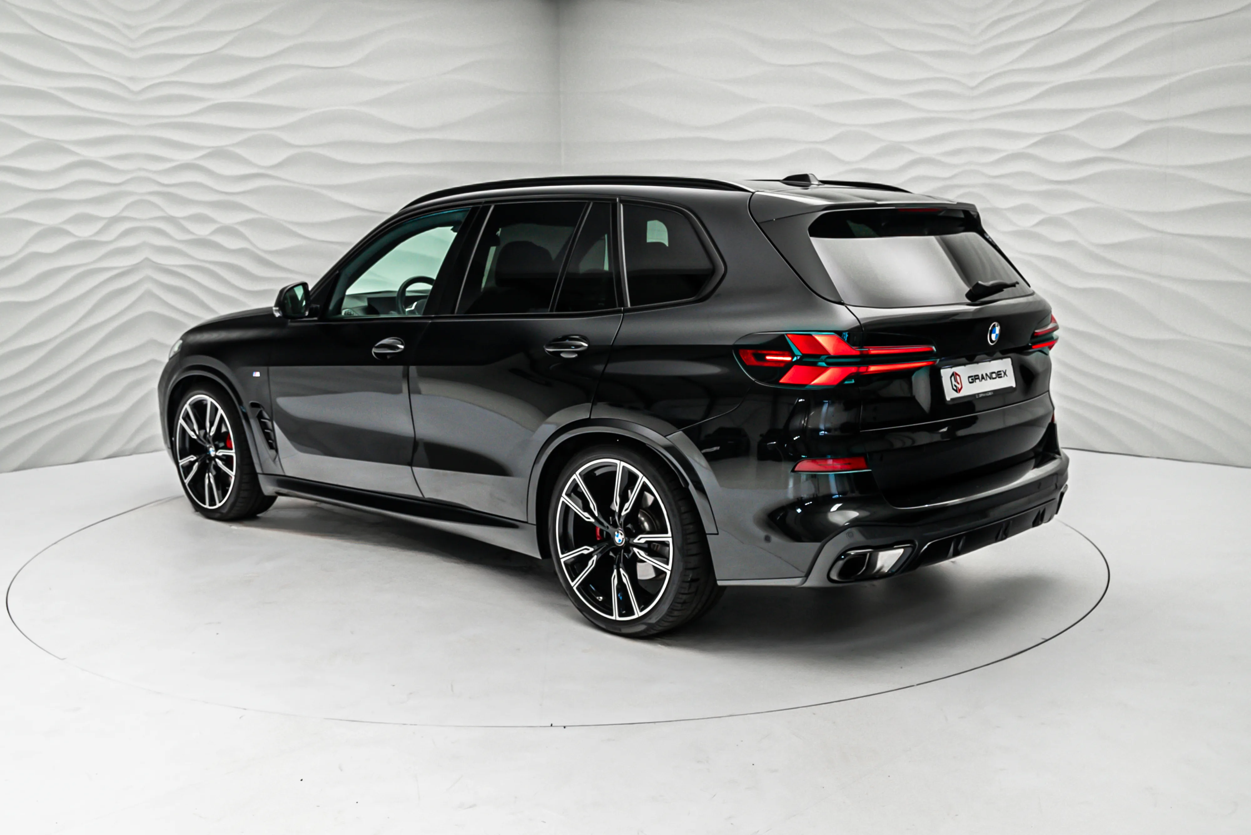 2025 BMW X5 M Sportpaket Pro, 4/30