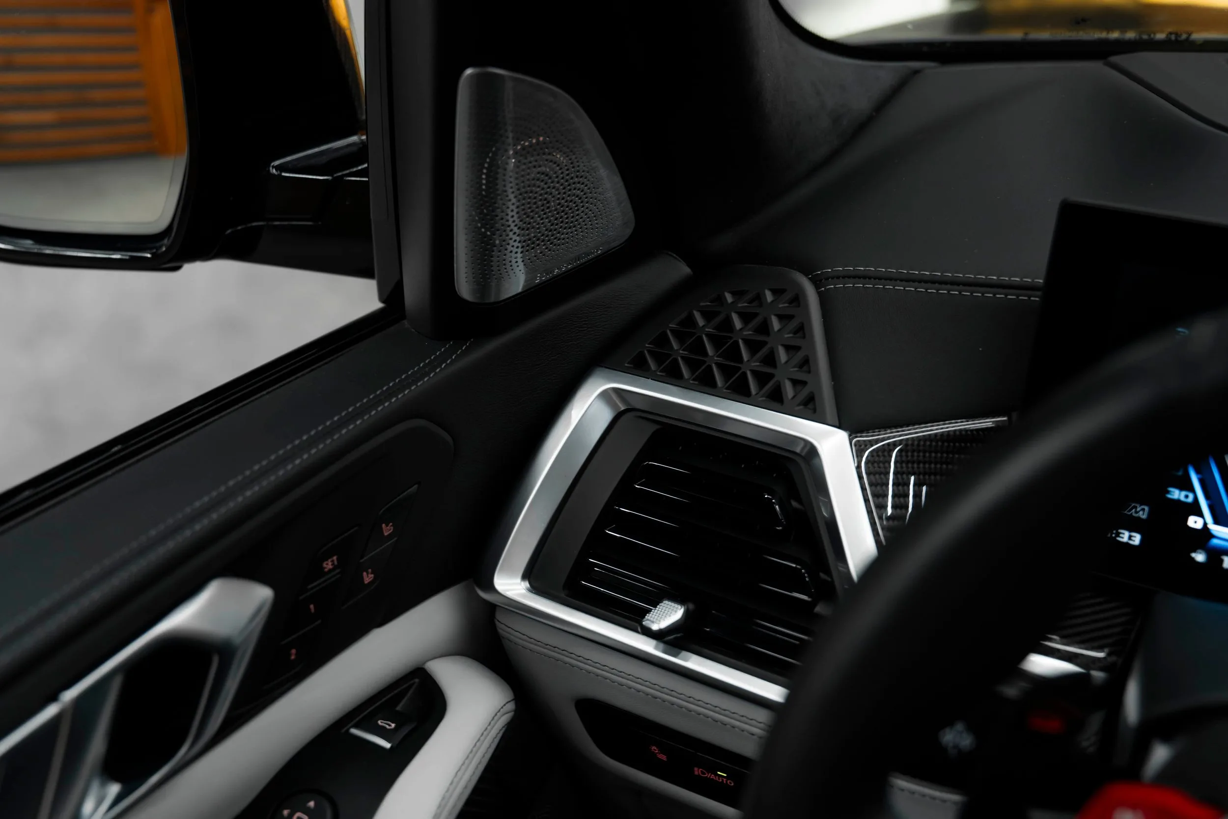 2025 BMW X5 M Competition, 16/27