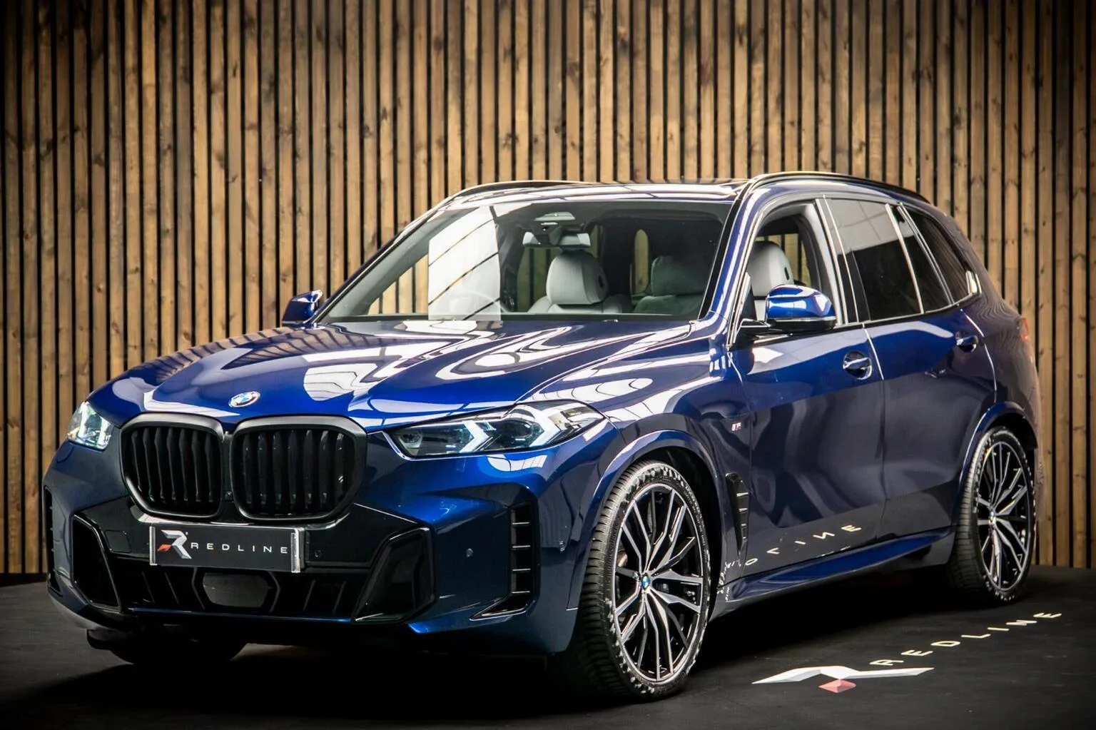 2025 BMW X5 xDrive40d M Sport Pro offered by a specialist dealer in Knaresborough, United Kingdom, main photo